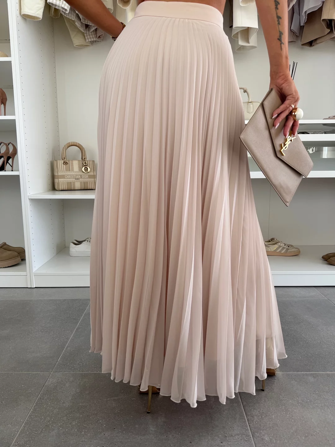 Elegant Sleeveless Button-Up Top & Pleated Maxi Skirt Two-Piece Set