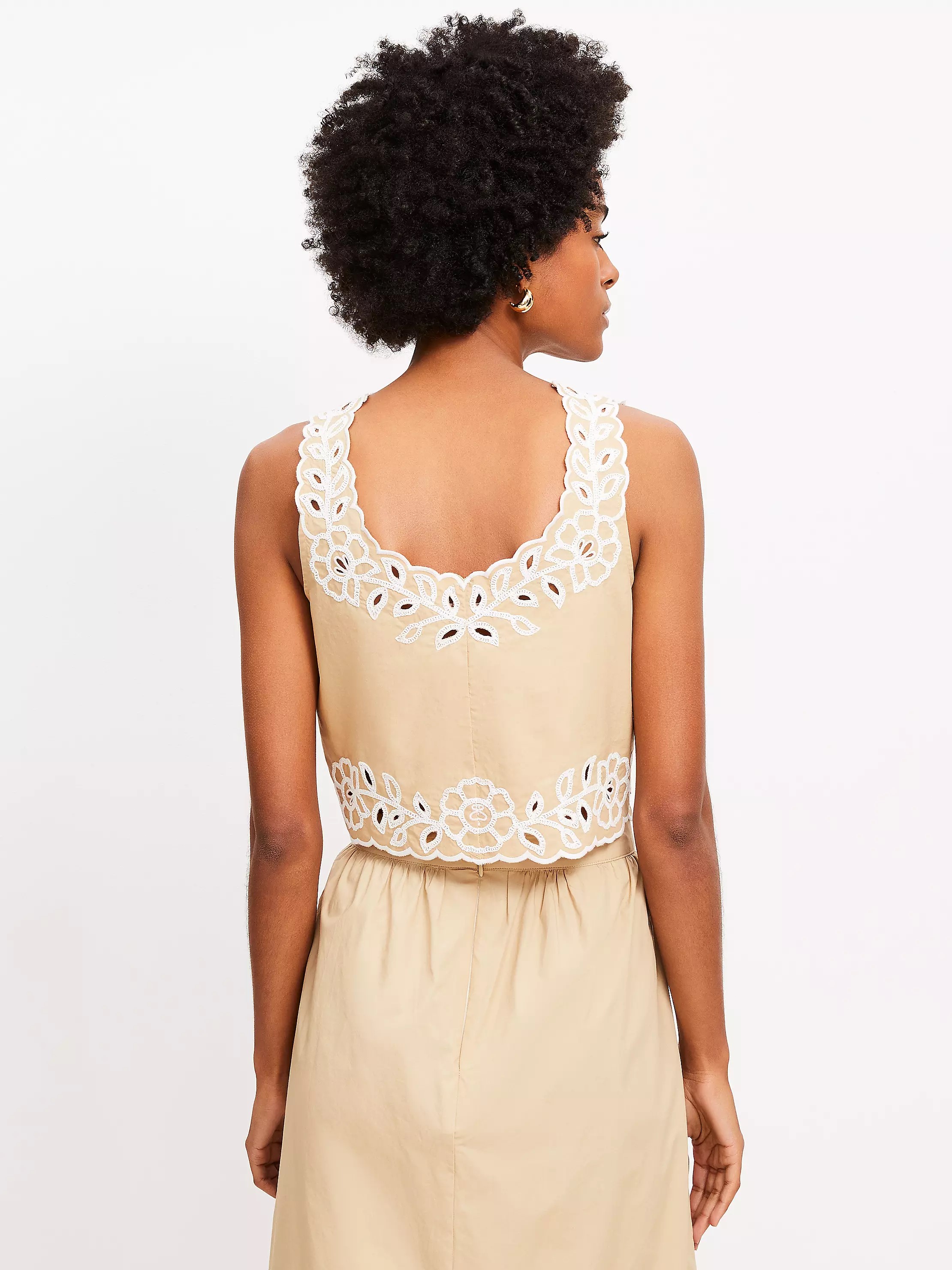  Elegant Floral Sleeveless Top & Midi Skirt Two-Piece Set