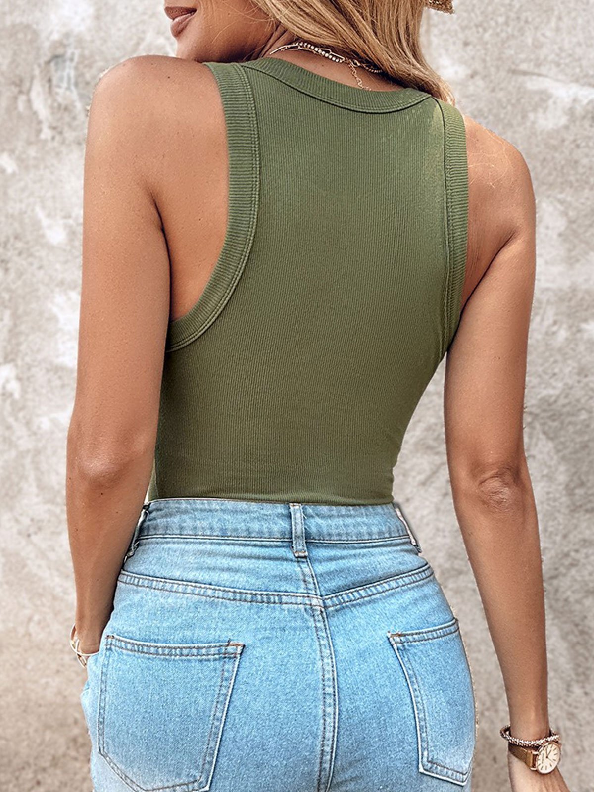 Last Day Promotion🔥Round Neck Built-in Bra Ribbed Tank Top(Buy 2 Free Shipping)