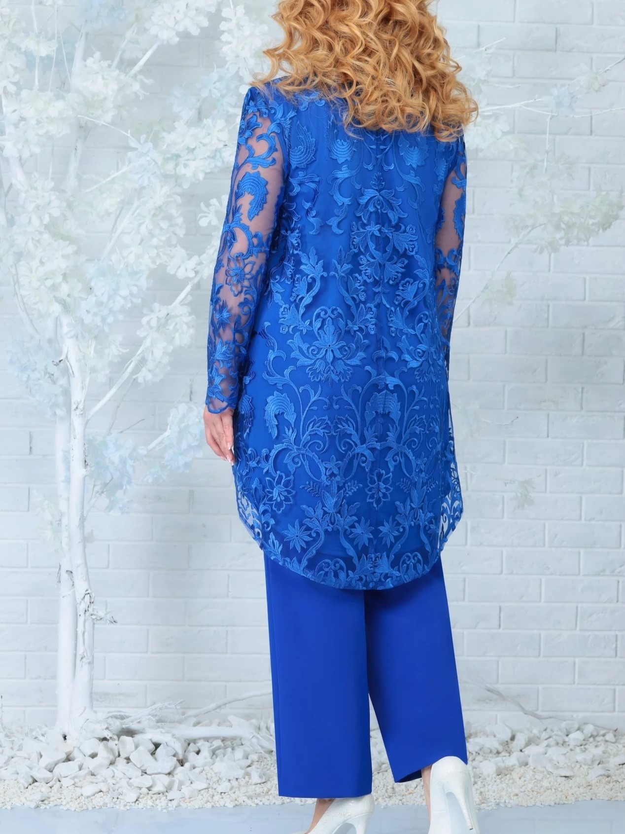 Elegant Lace Overlay Asymmetric Hem Top and Pants Set