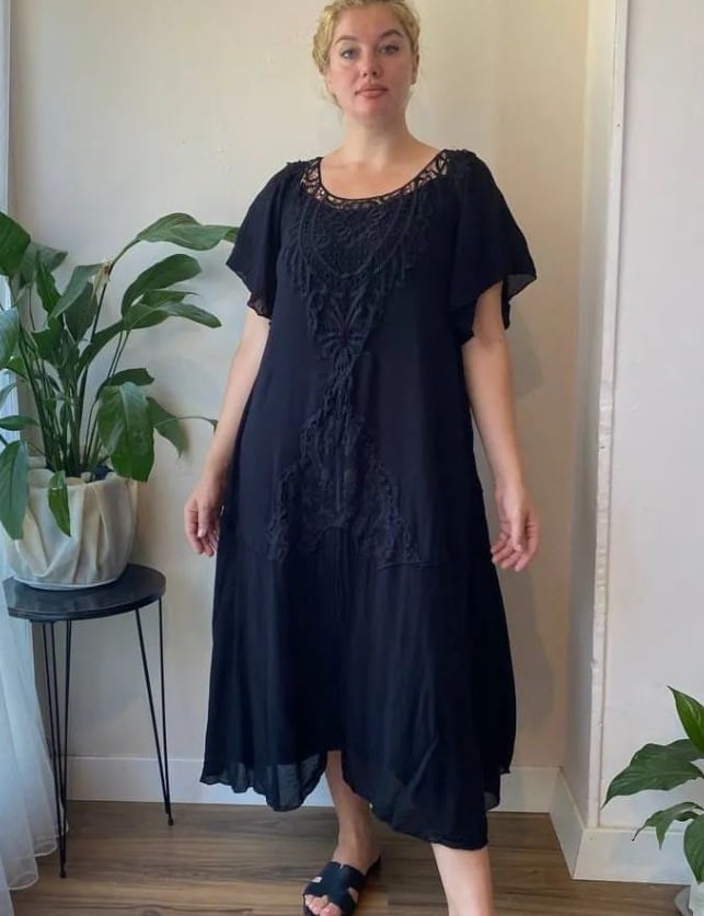 Elegant Boho Embroidered Midi Dress