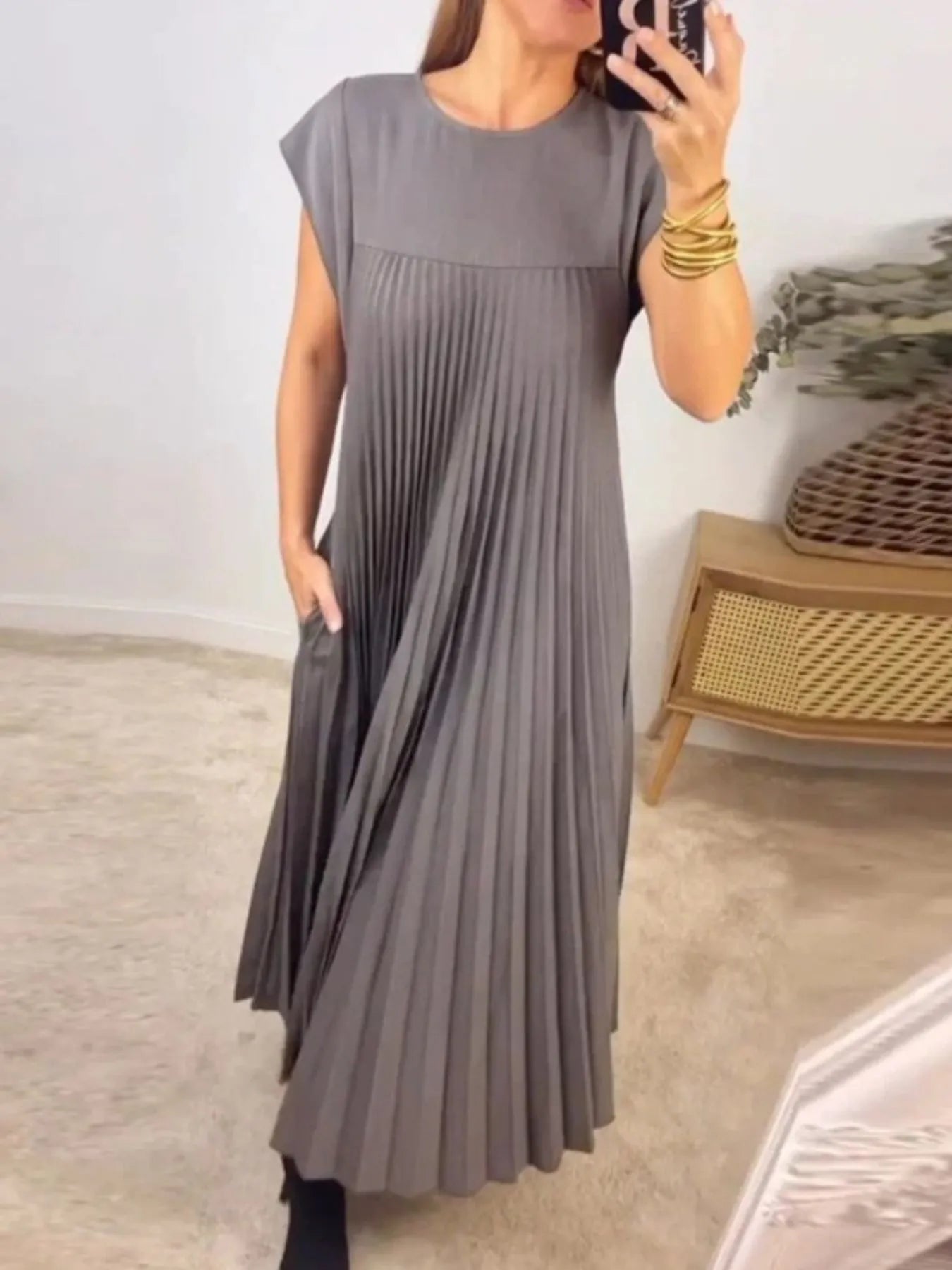 Effortless Chic Flowy Pleated Maxi Dress (Buy 2 Free Shipping)