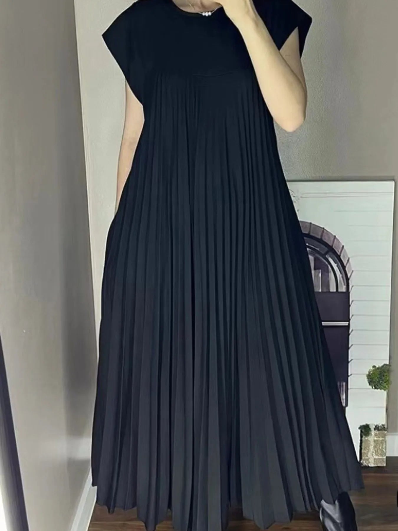 Effortless Chic Flowy Pleated Maxi Dress (Buy 2 Free Shipping)
