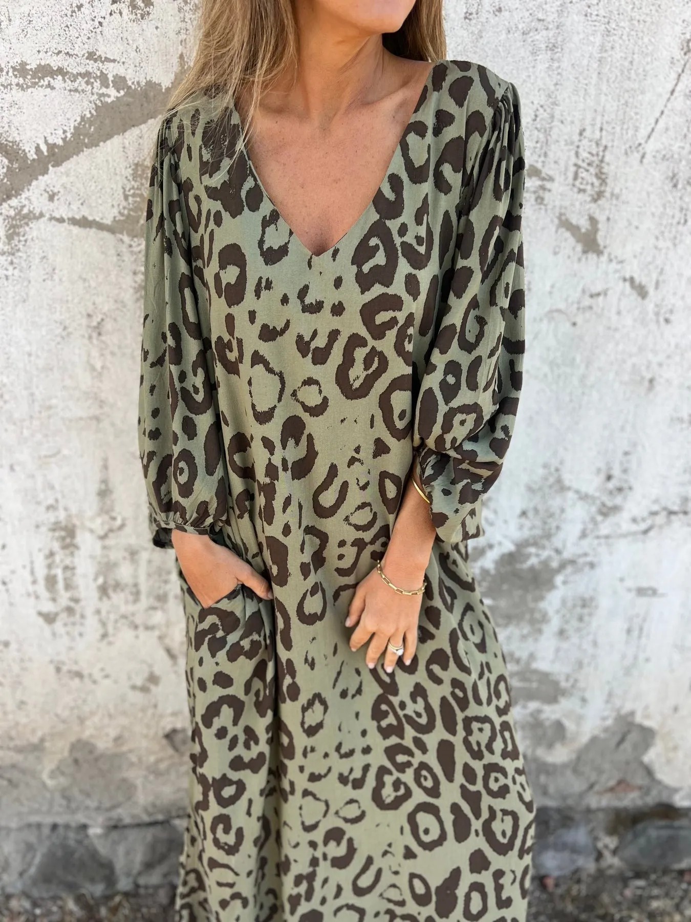 Relaxed V-Neck Leopard Print Maxi Dress (Buy 2 Free Shipping)