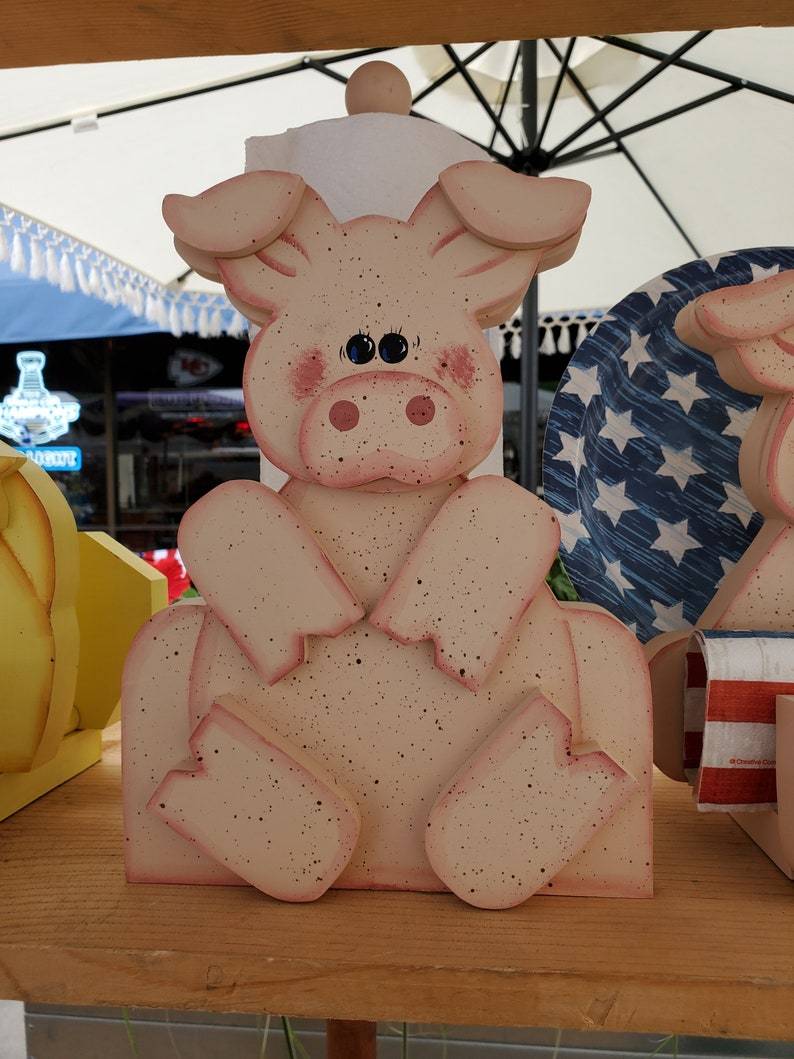Cute pig Paper Towel Holder 