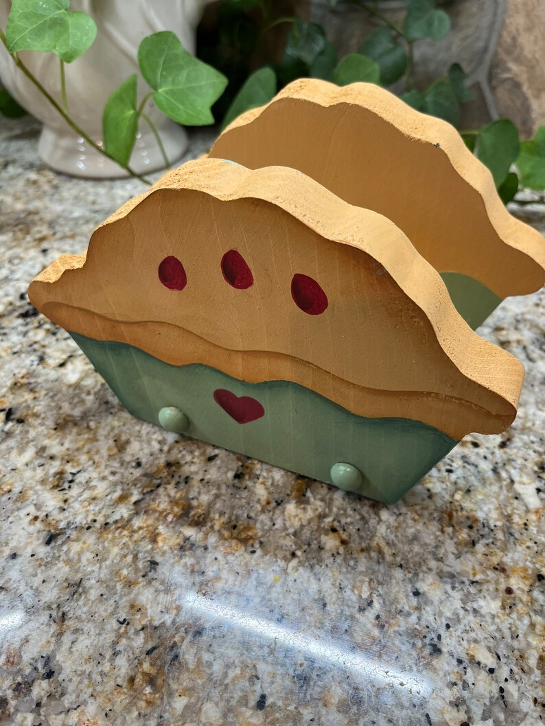 Green Pie Paper Towel Holder