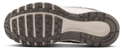 Nike P-6000 - Primaire-College Chaussures – Metallic Silver-Metallic Silver