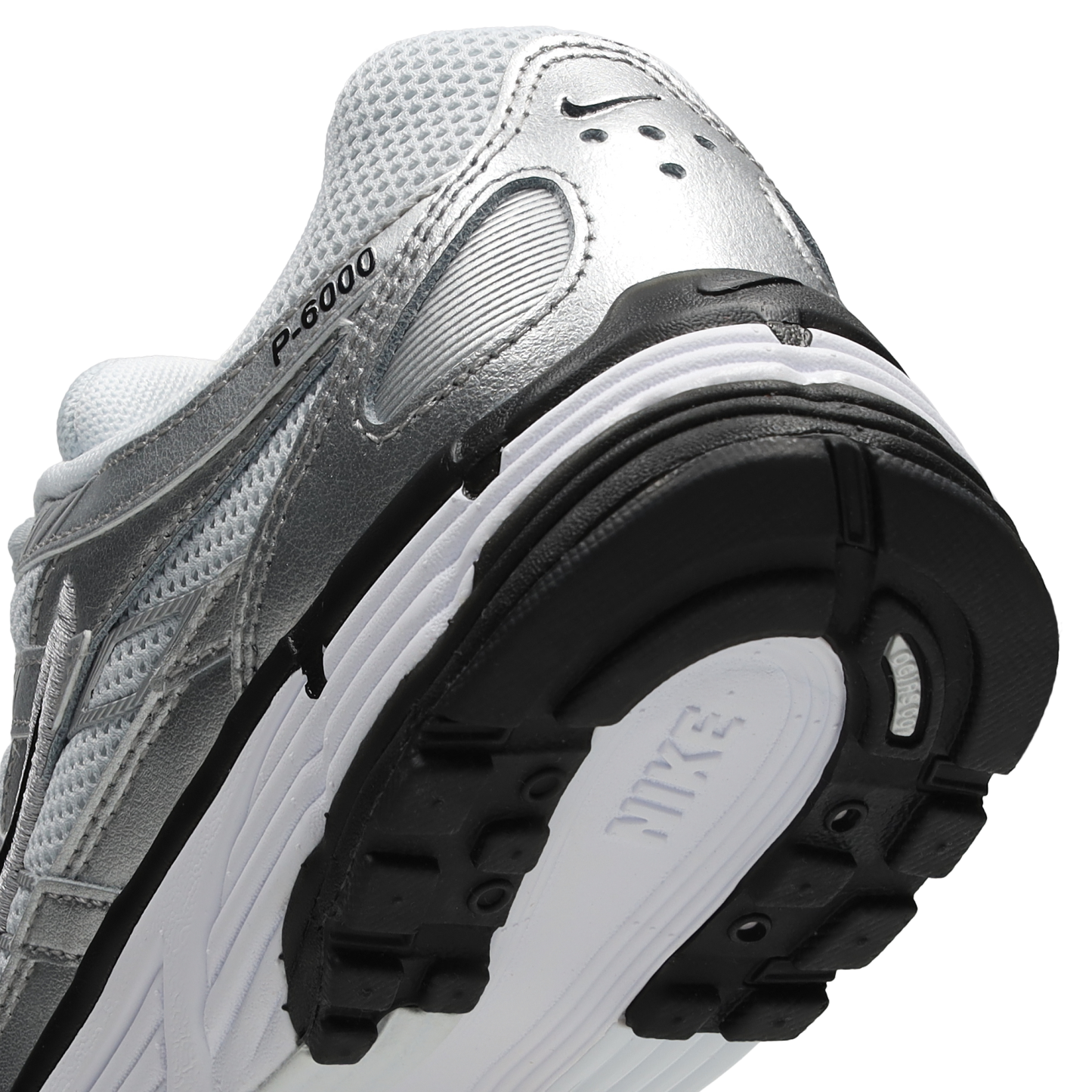 Nike P-6000 - Femme Chaussures – White-Black-Metallic Silver