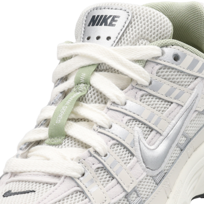Nike P-6000 - Primaire-College Chaussures – Platinum Tint-Metallic Silver-Sail