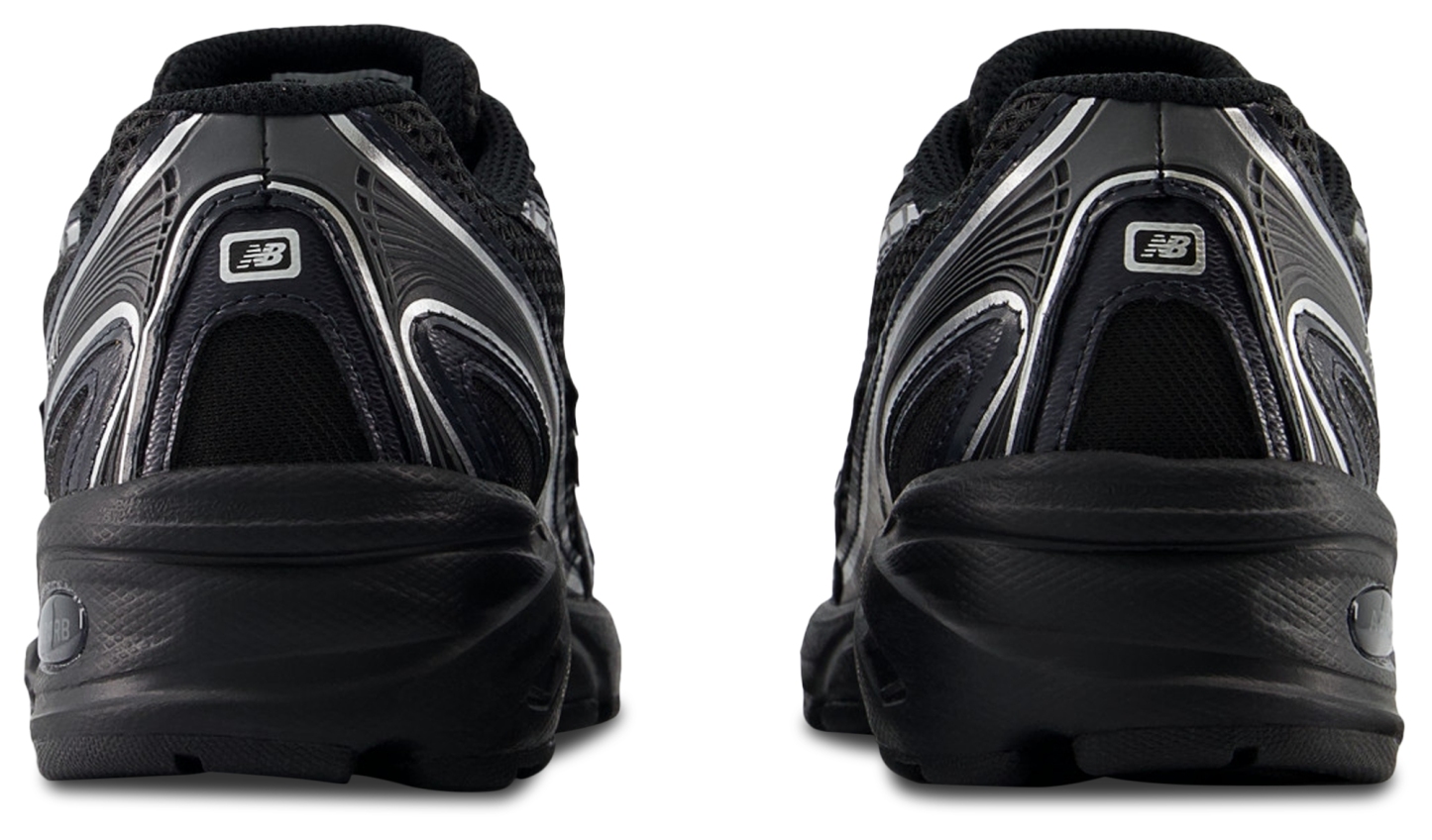 New Balance 740 - Primaire-College Chaussures – Black-Silver