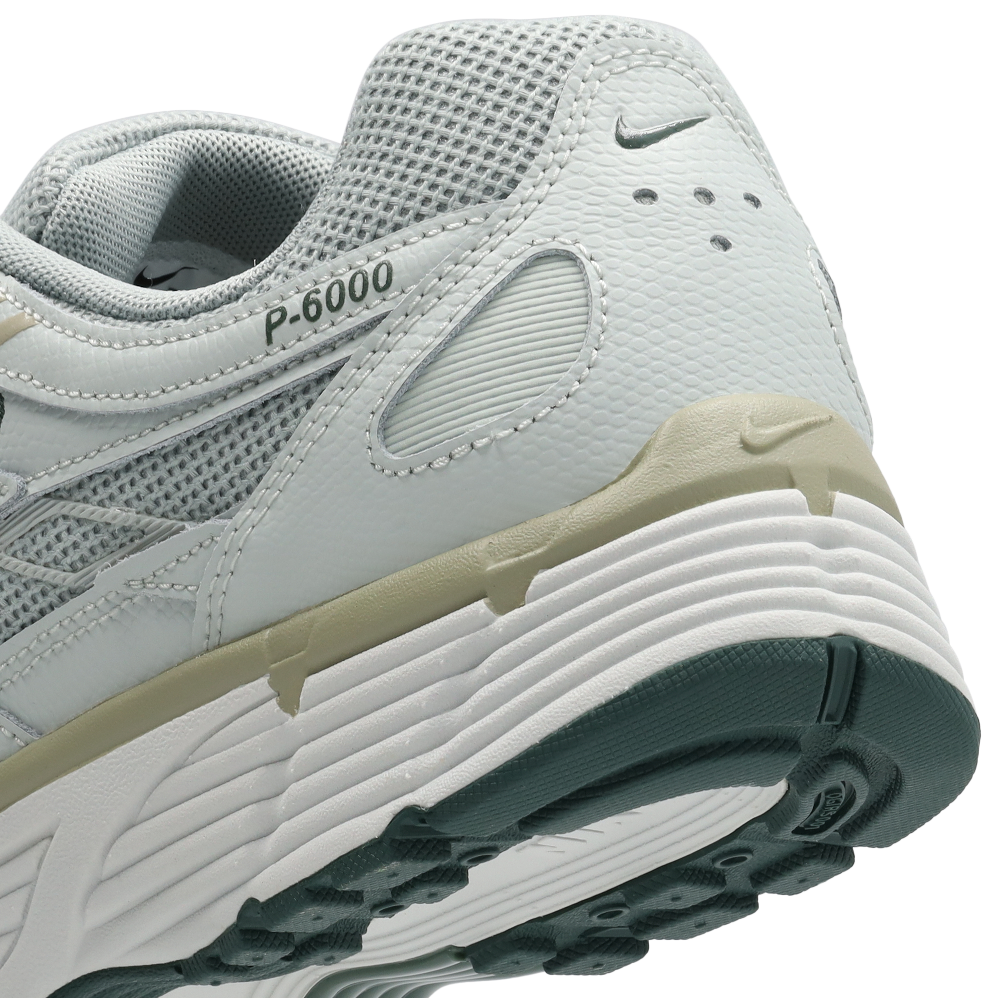 Nike P-6000 - Homme Chaussures – Light Pumice-Camo Green-Light Silver