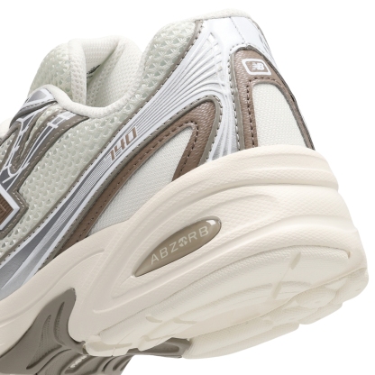 New Balance 740 - Femme Chaussures – Sea Salt-Arid Stone-Silver Metallic Mu2