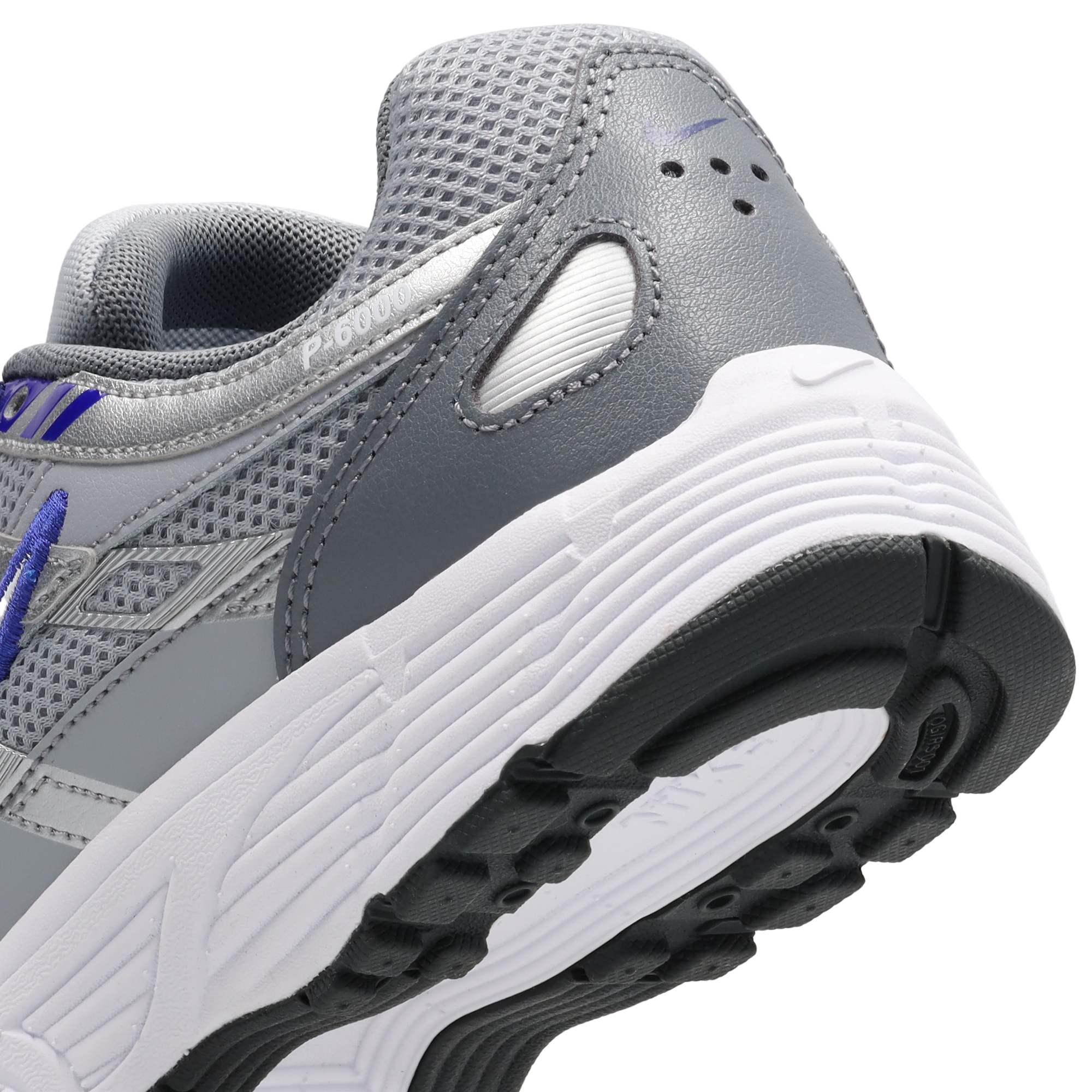Nike P-6000 - Primaire-College Chaussures – Wolf Grey-White