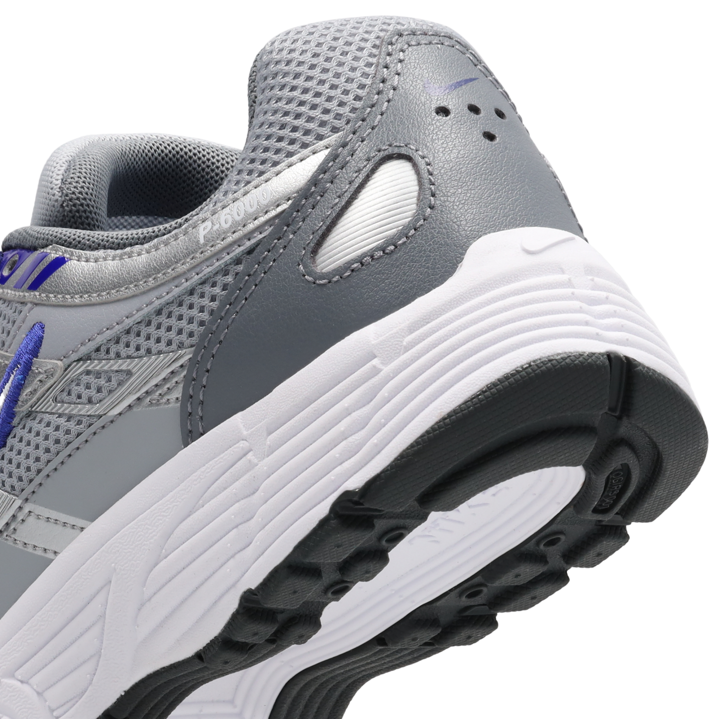 Nike P-6000 - Primaire-College Chaussures – Wolf Grey-White