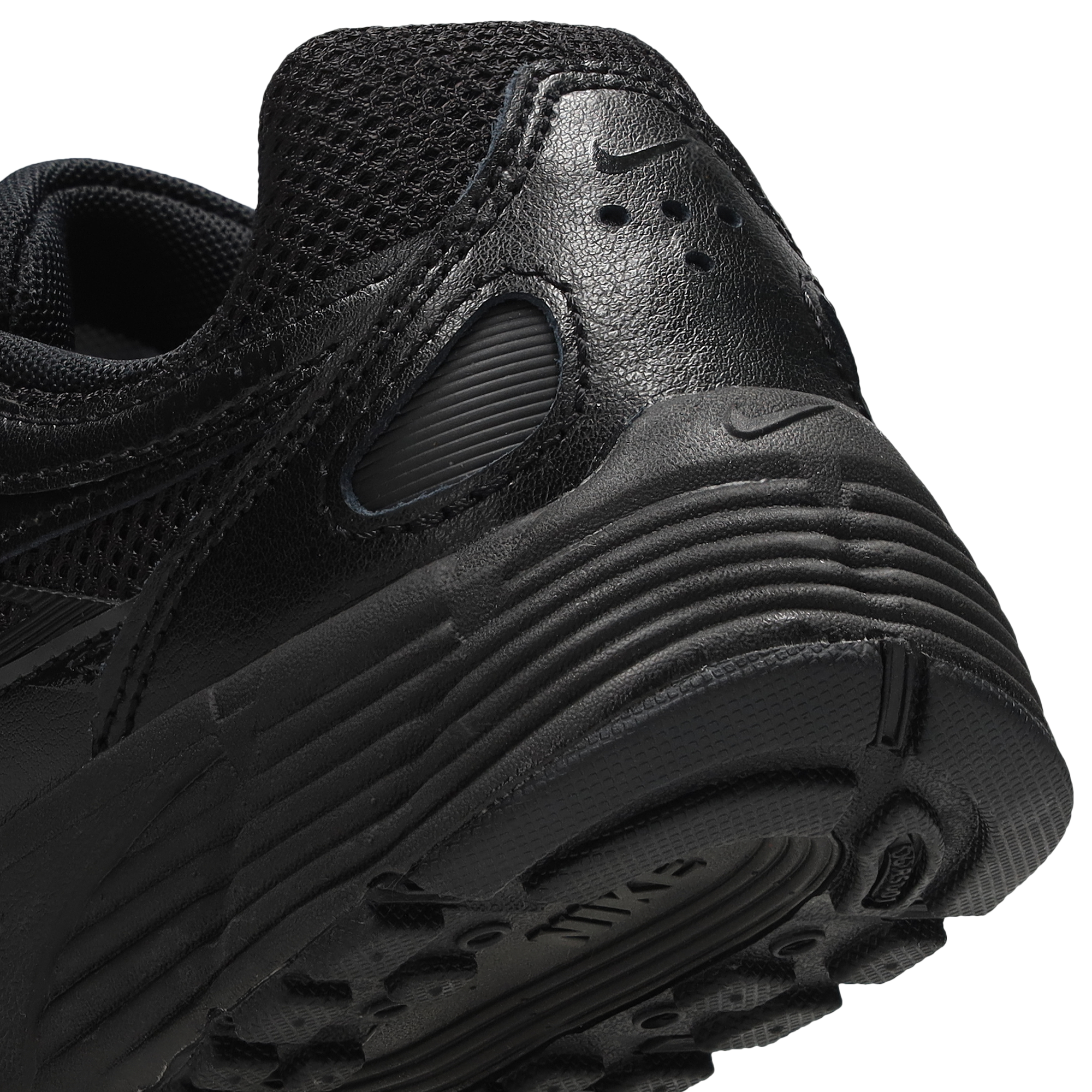 Nike P-6000 - Primaire-College Chaussures – Black-Black