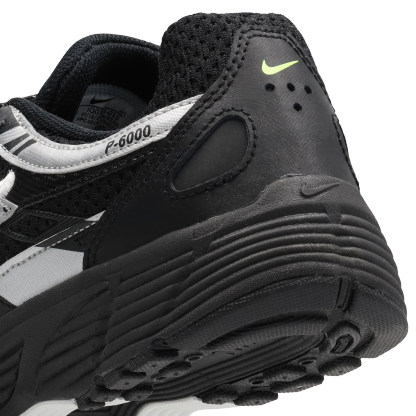 Nike P-6000 - Primaire-College Chaussures – Black-Black-Mtlc Silver