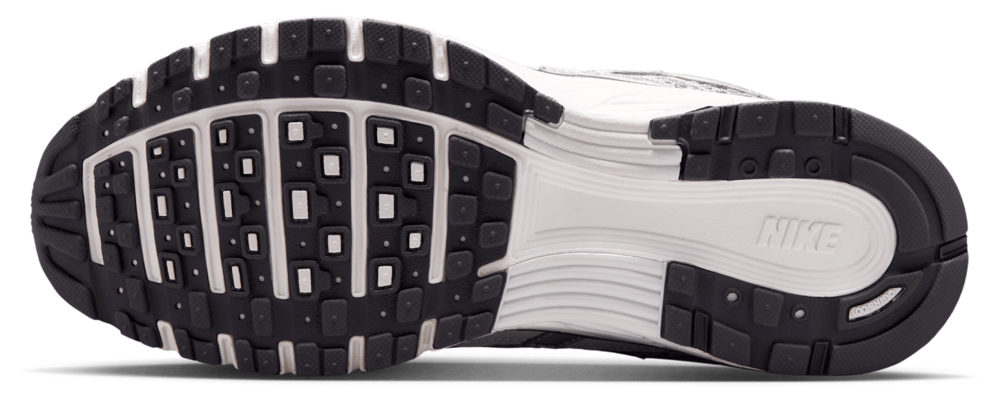 Nike P-6000 - Femme Chaussures – Vast Grey-Metallic Silver
