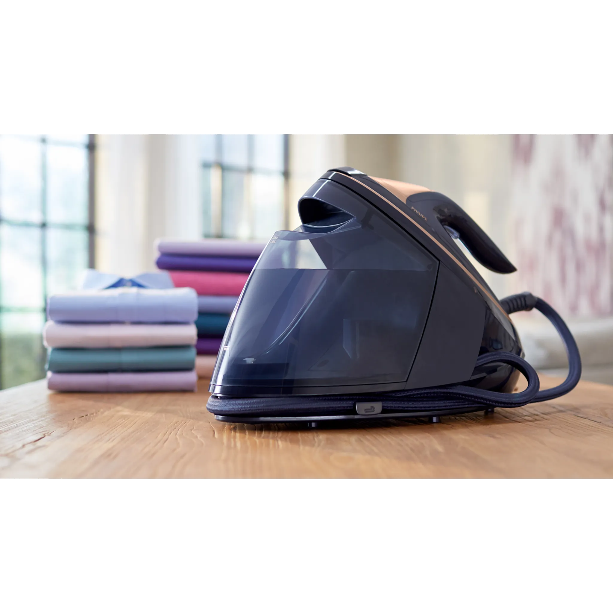 Série 9000 Centrale Vapeur Phthtilips - Iron 9 bars Noir/Doré 1.8L