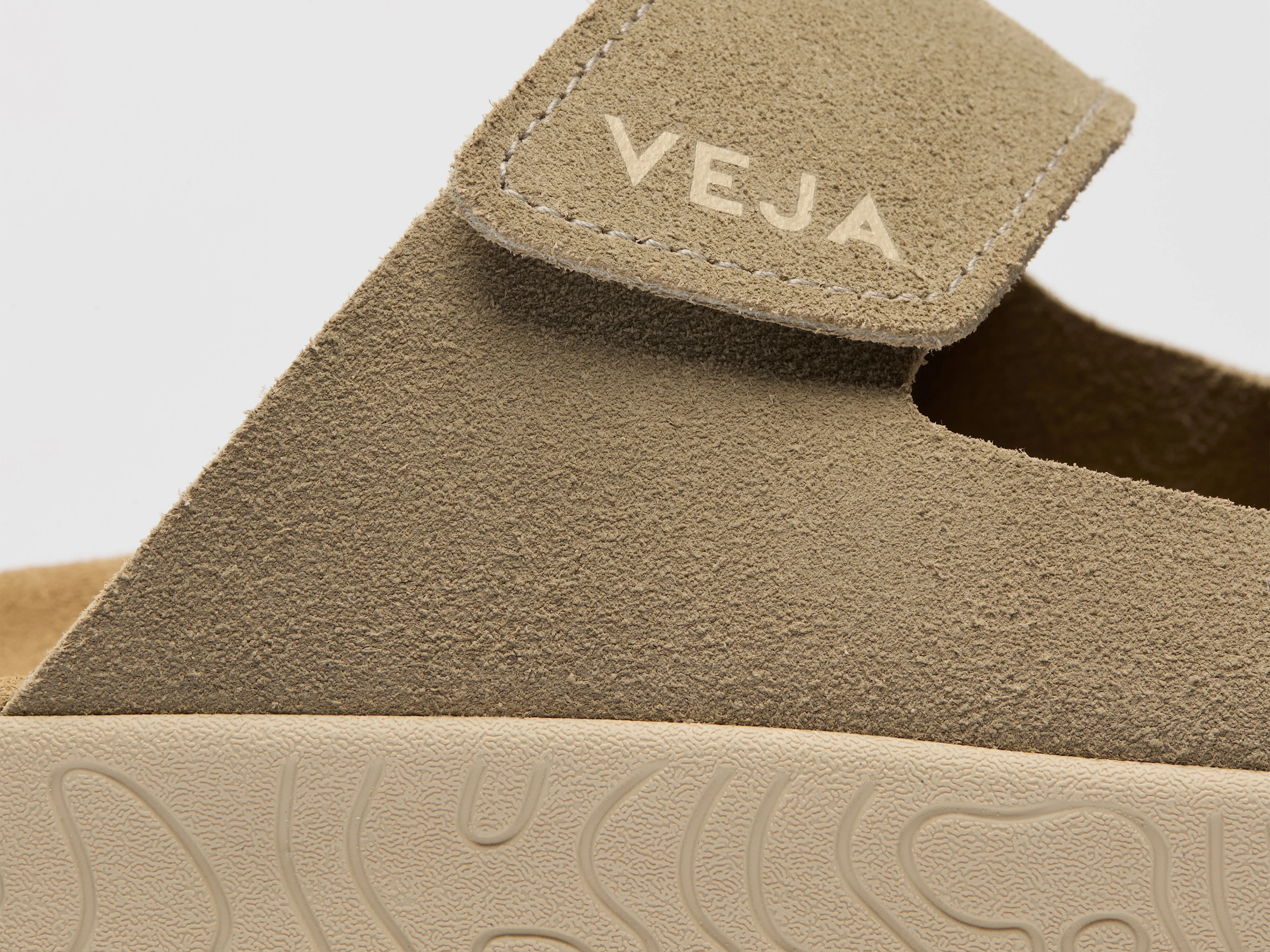 ETNA SUEDE TAUPE ALMOND