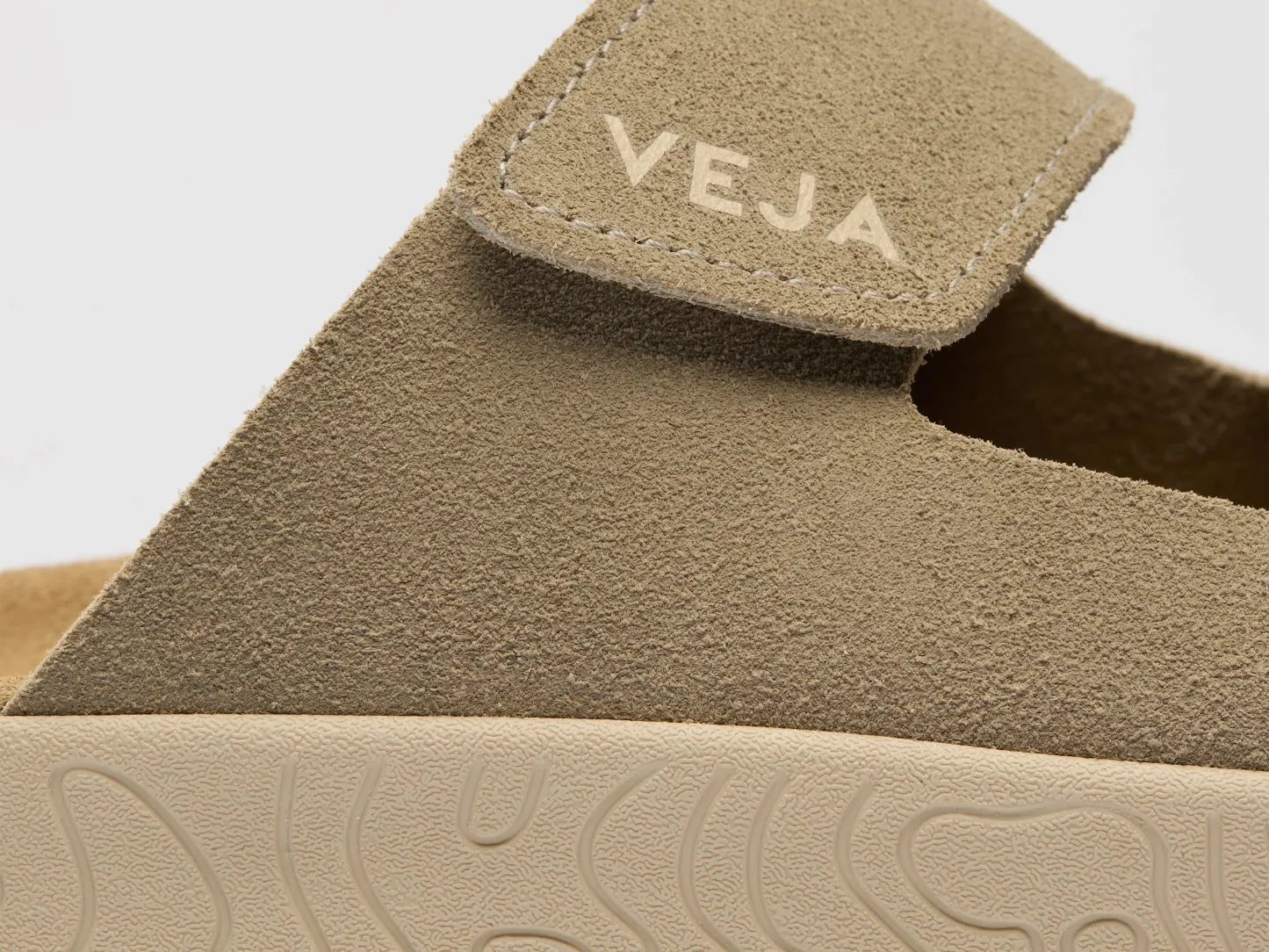 ETNA SUEDE TAUPE ALMOND