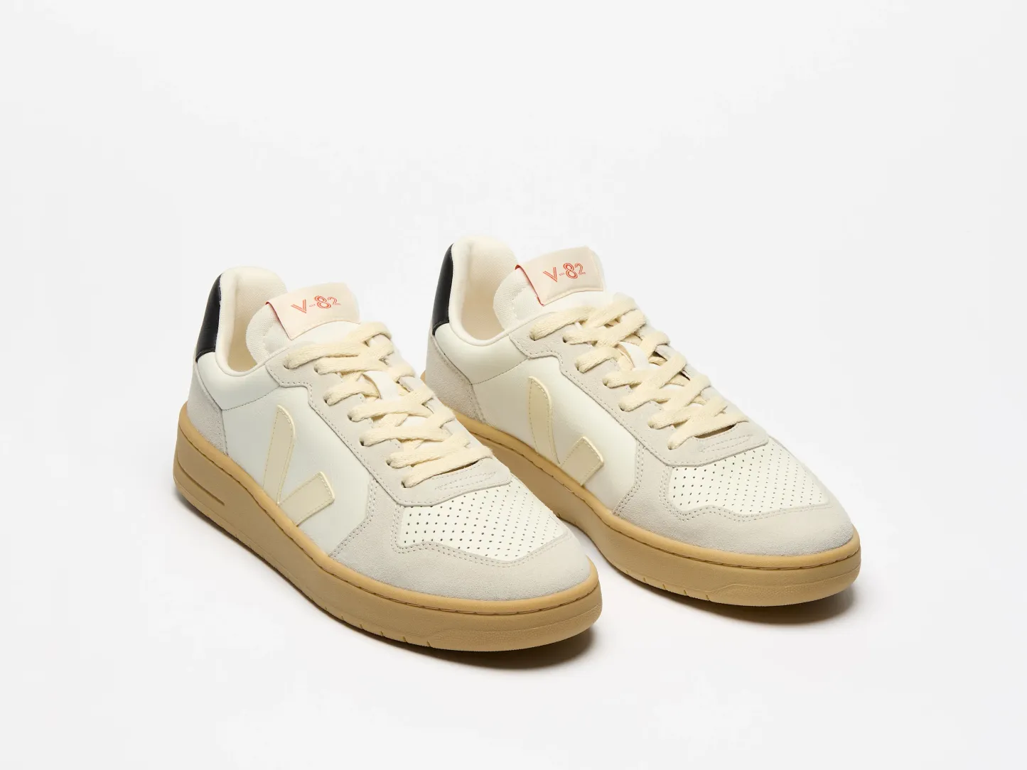 V-82 LEATHER PURE CALCAIRE BLACK