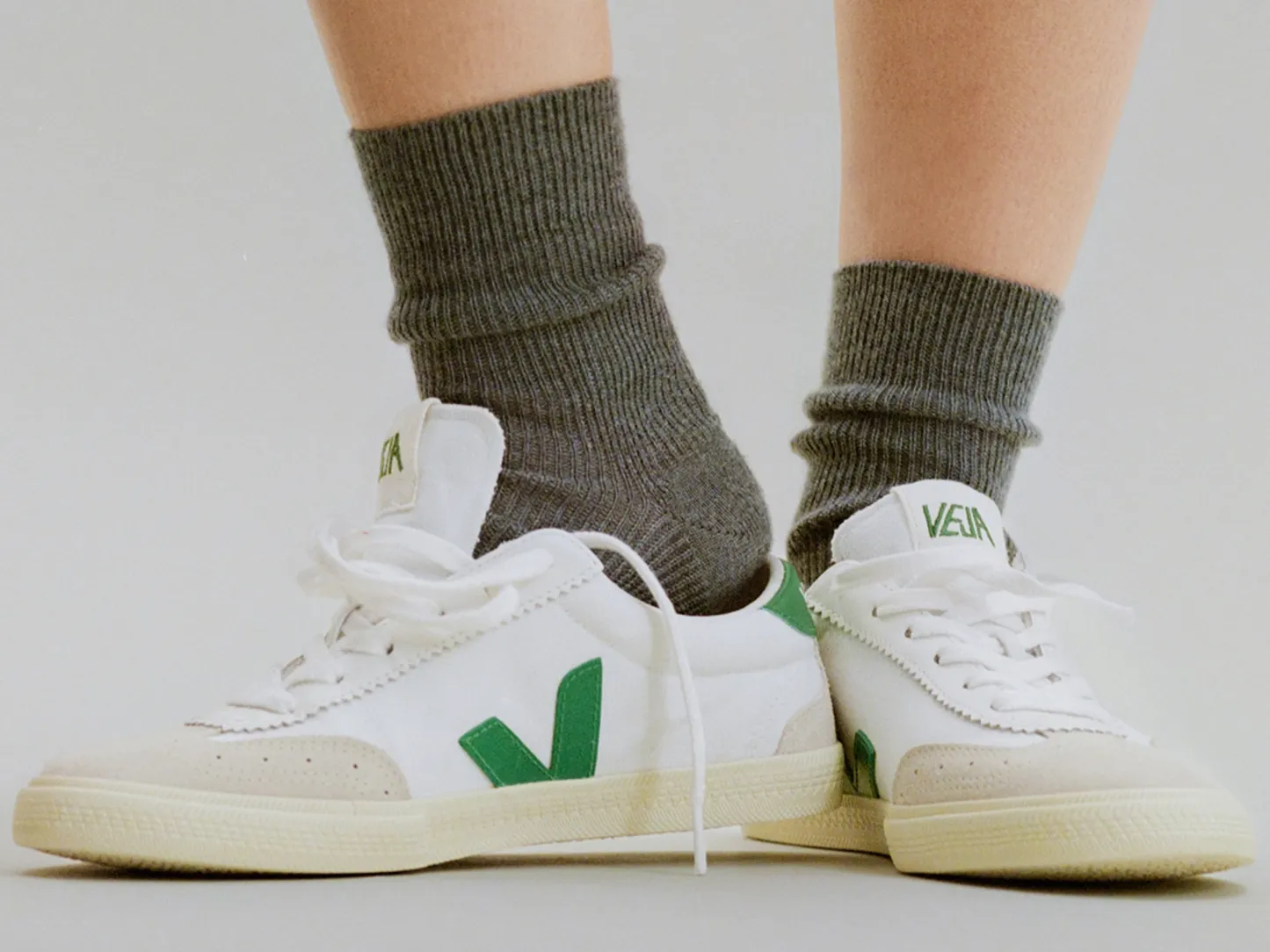 VOLLEY CANVAS WHITE EMERAUDE