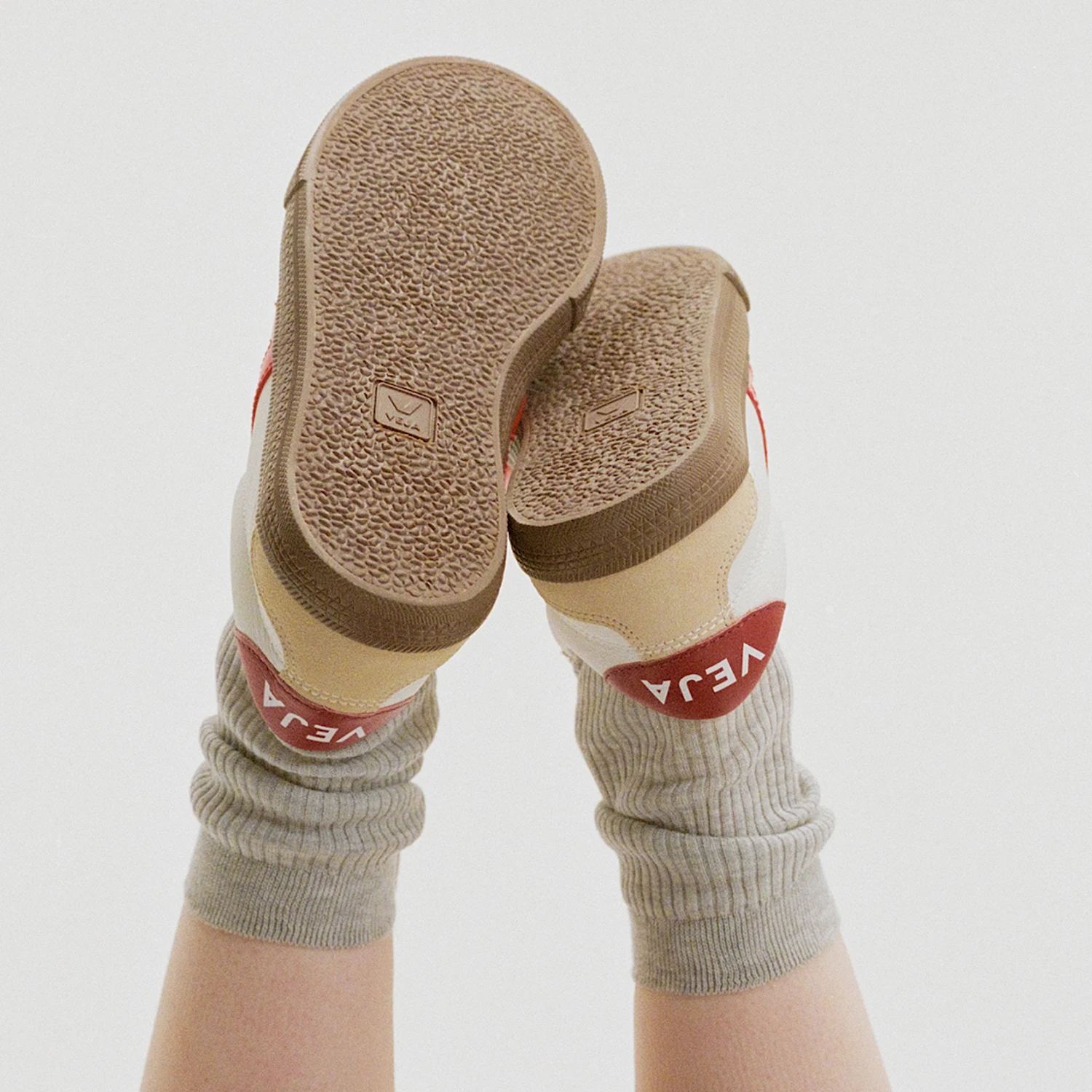 VOLLEY LEATHER WHITE PEKIN BARK