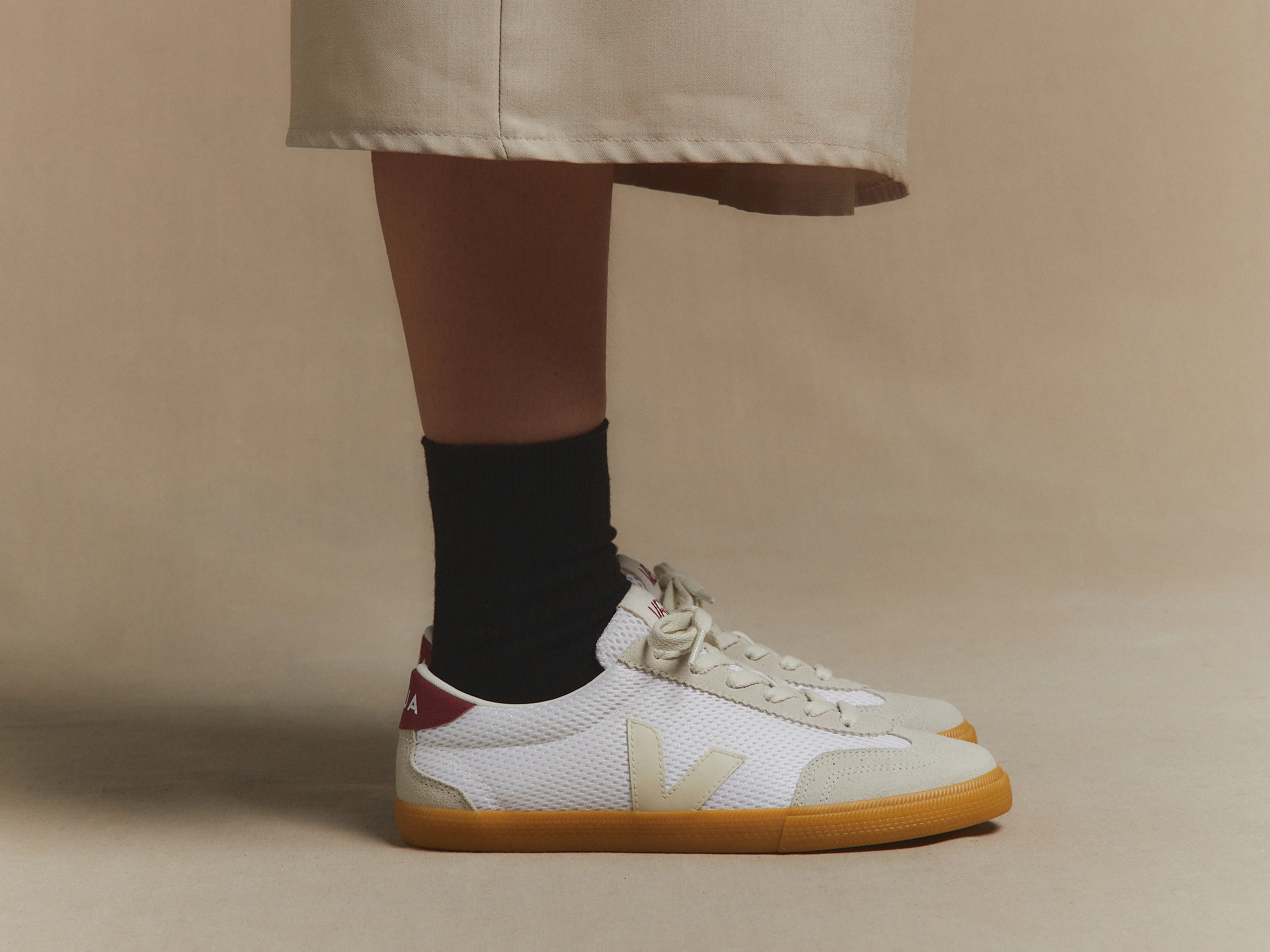 VOLLEY AIRCELL GREY MARSALA