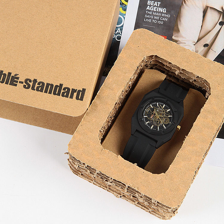 É-CCENTRIC BLACK GOLD