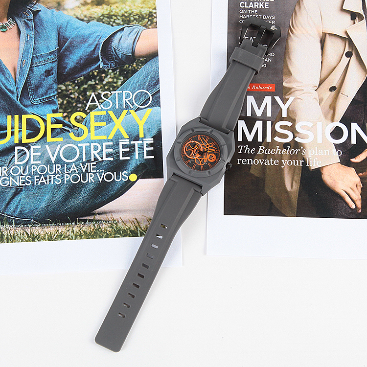 É-CCENTRIC GREY ORANGÉ