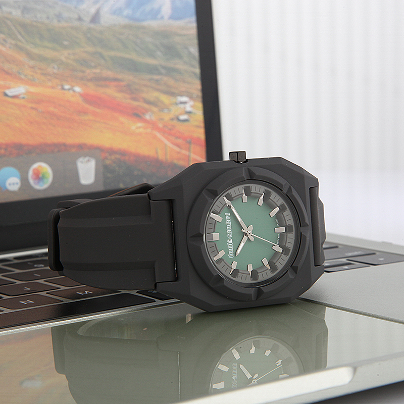 RÉ-NEGADE GREY GREEN