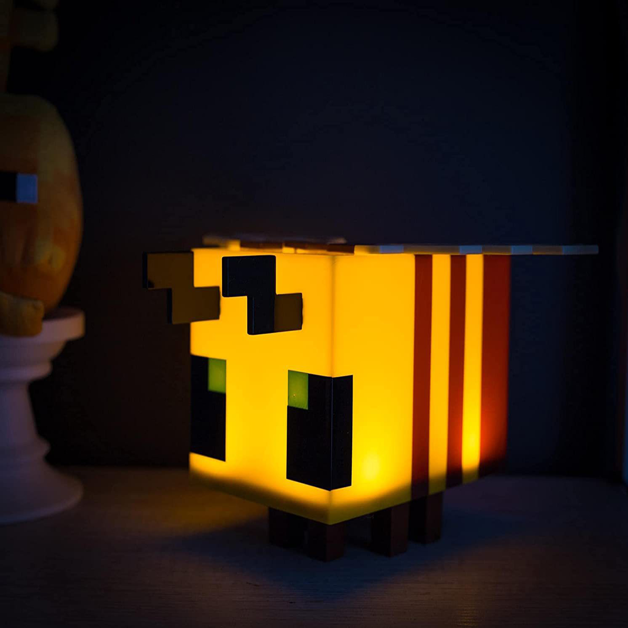 Pixel Cubic Bee Night Light