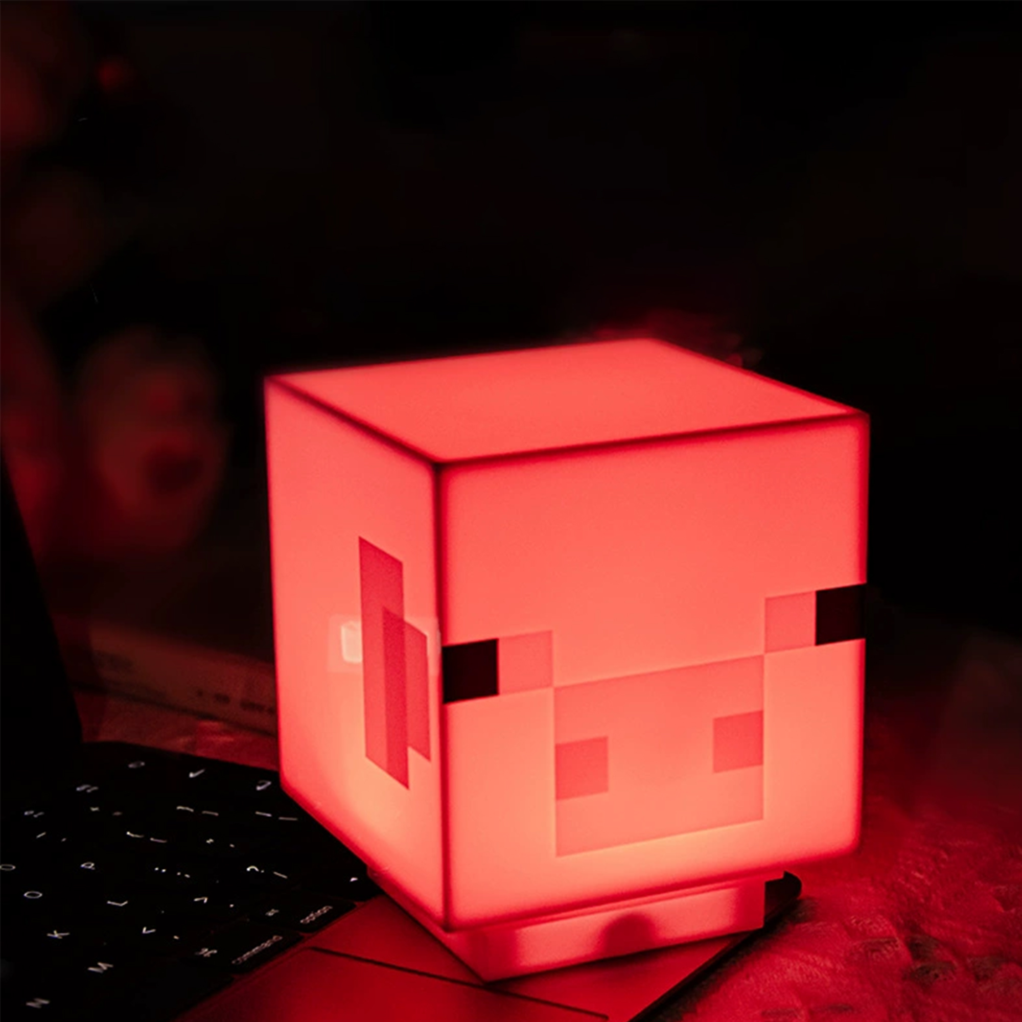 Pixel Cubic Piggy Night Light