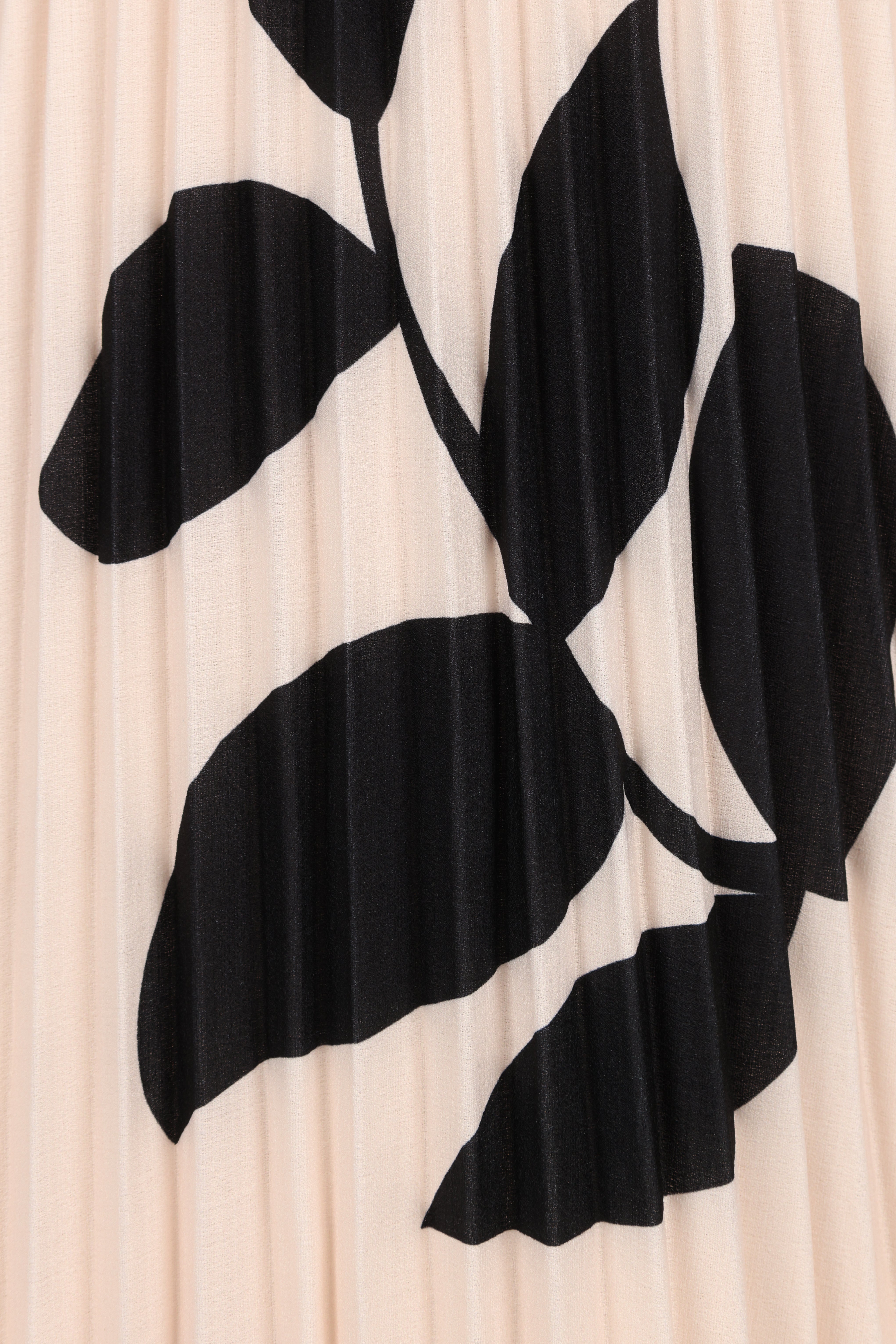 Aurora Pleated Maxi Skirt - Cream Black Floral-Aur Fashion