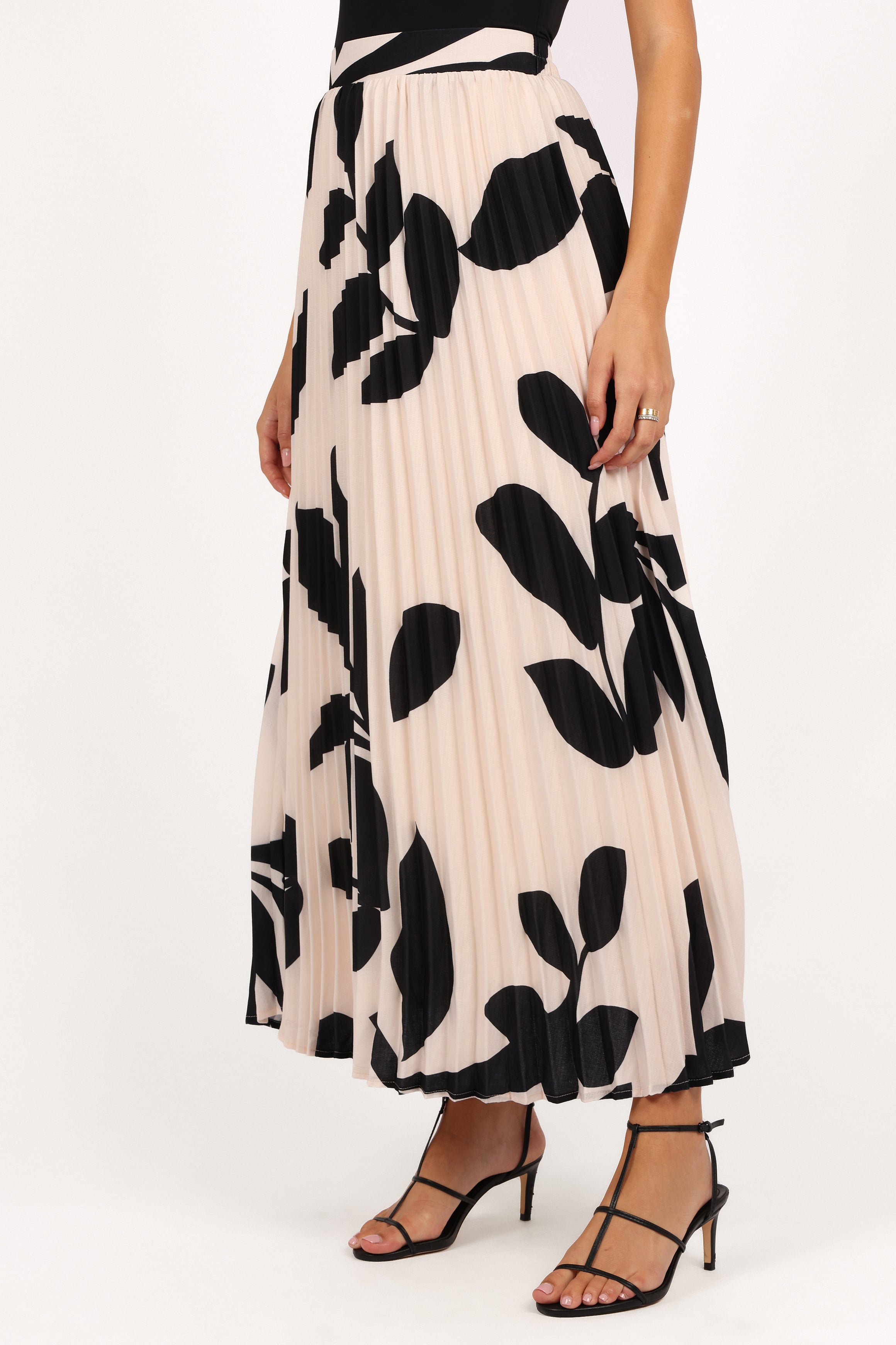 Aurora Pleated Maxi Skirt - Cream Black Floral-Aur Fashion