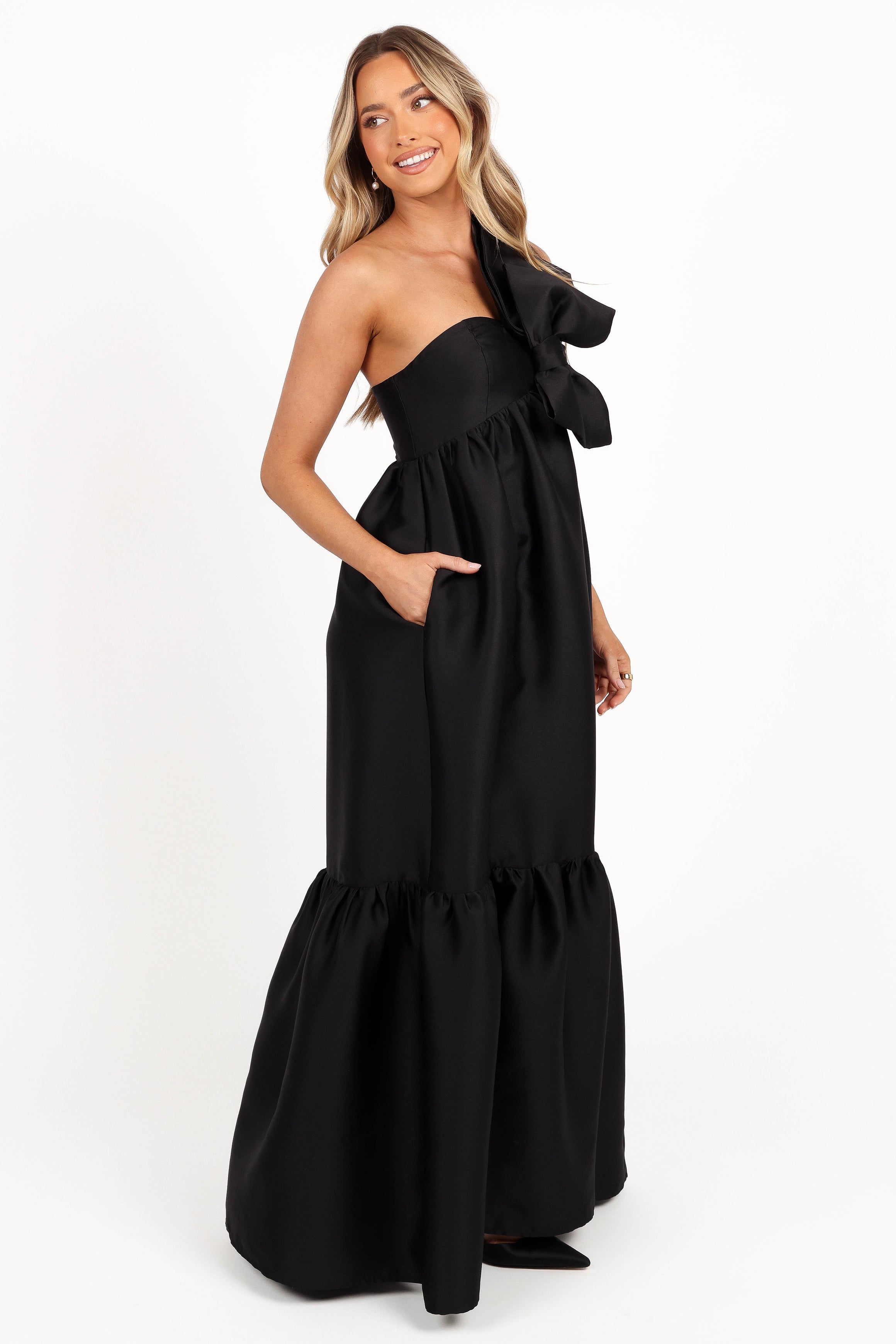 Betina Bow Front Maxi Dress - Black-Aur Fashion