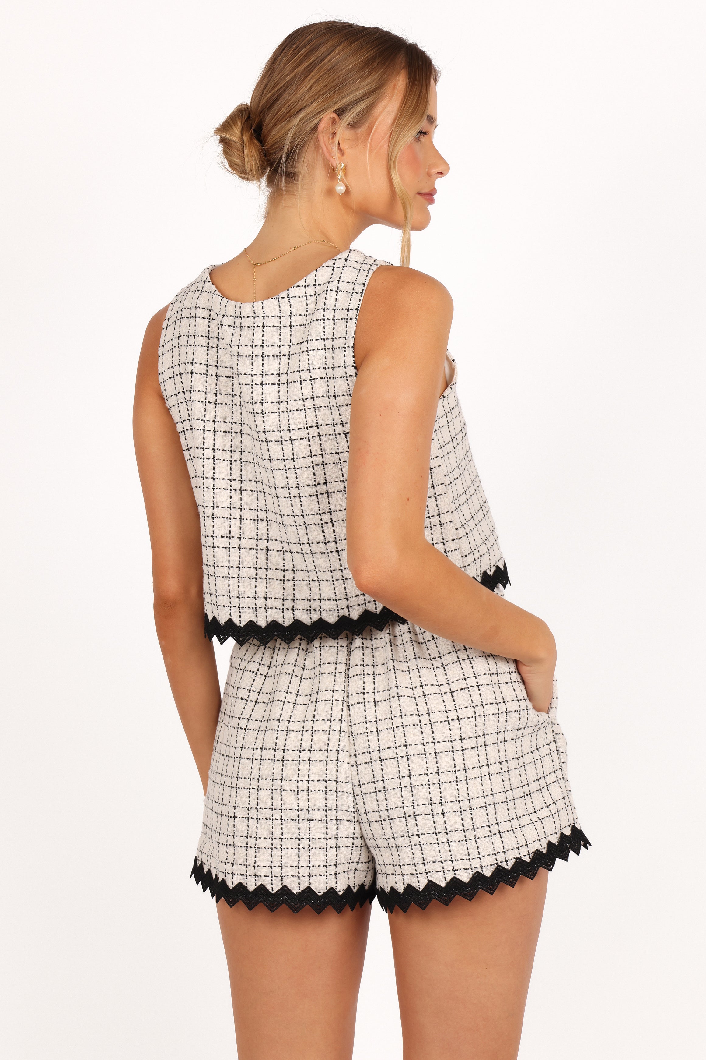 Elea Top - Black White-Aur Fashion