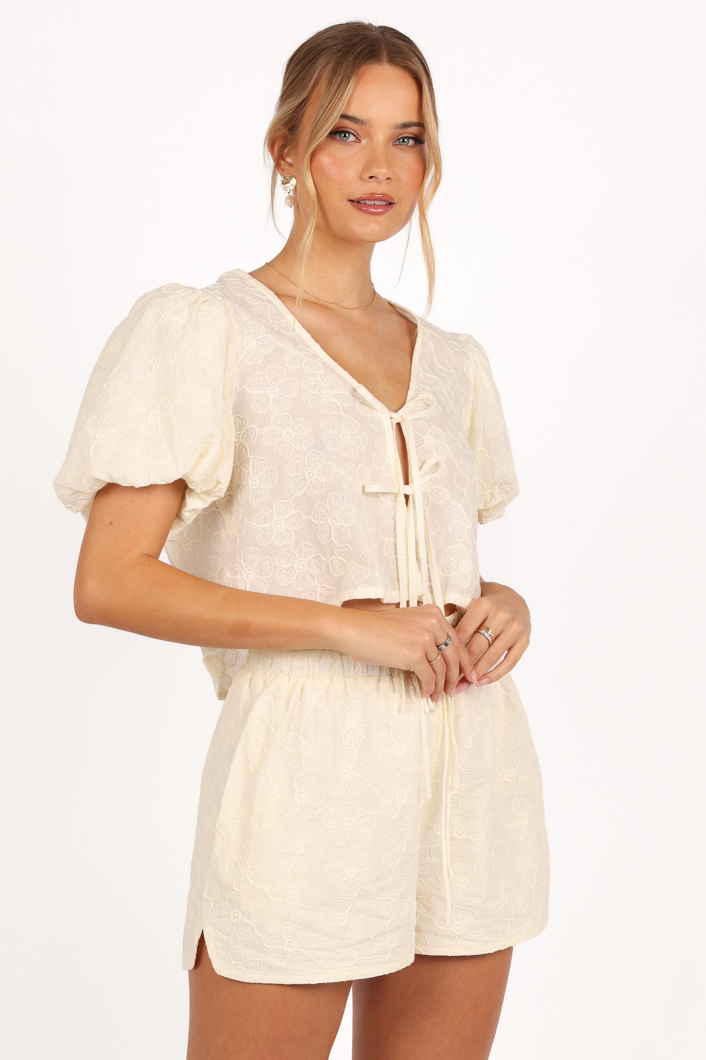 Hanna Short Set - Cream-Aur Fashion