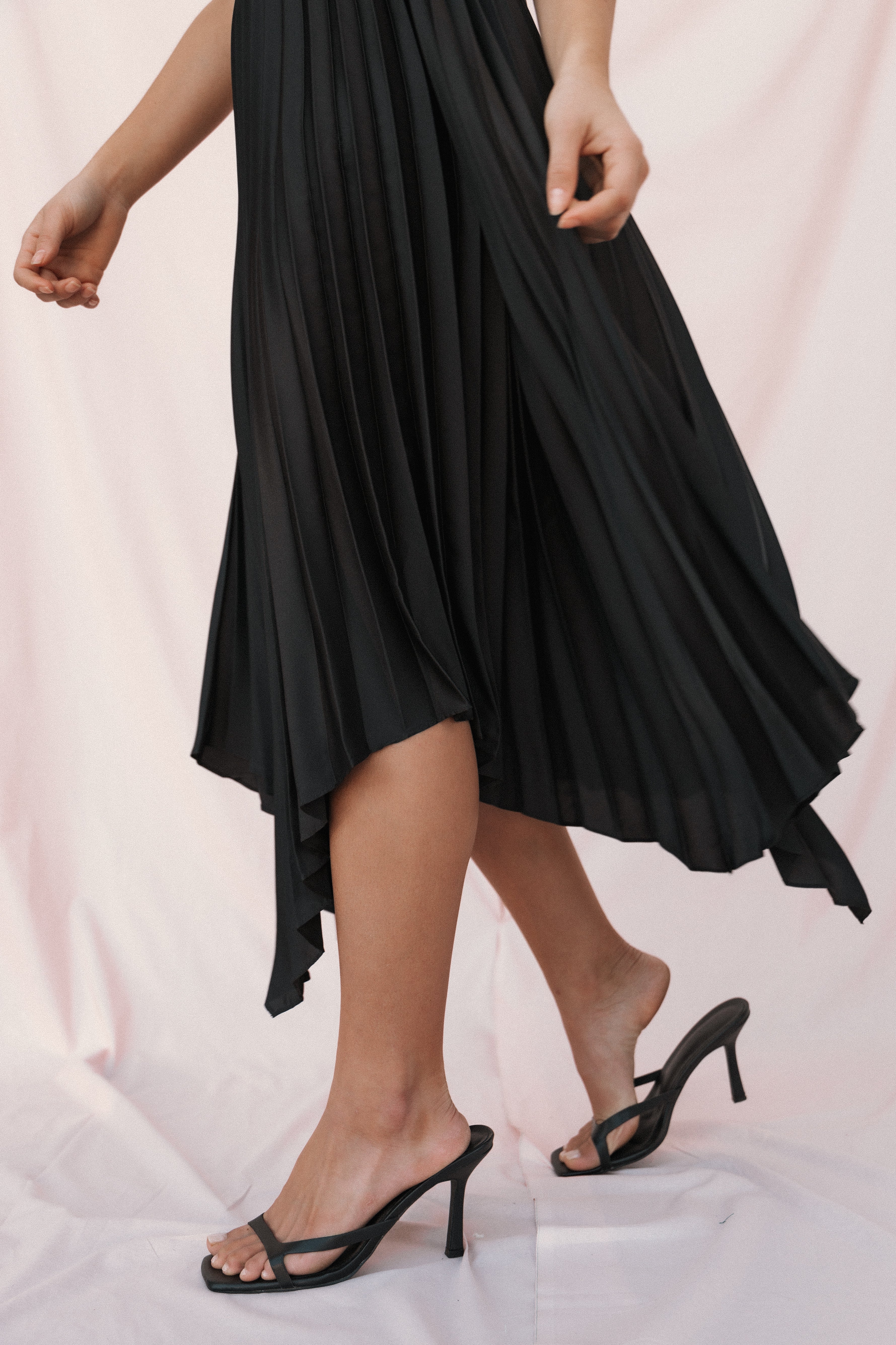 Vikki Dress - Black-Aur Fashion
