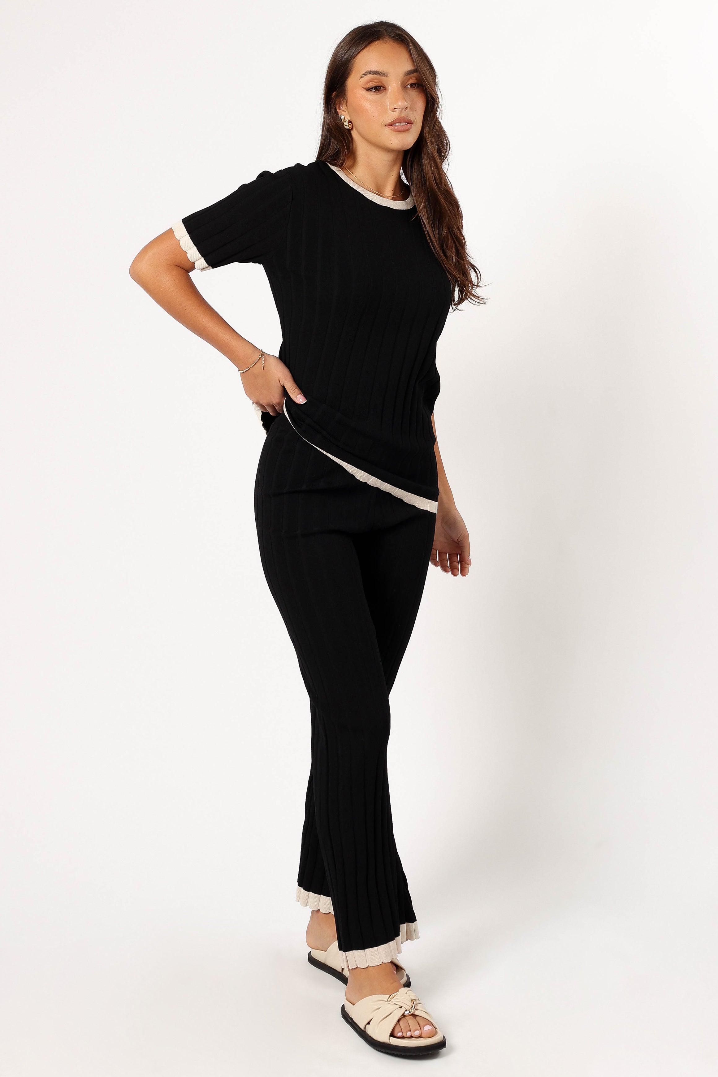 Henrie Knit Set - Black Beige-Aur Fashion