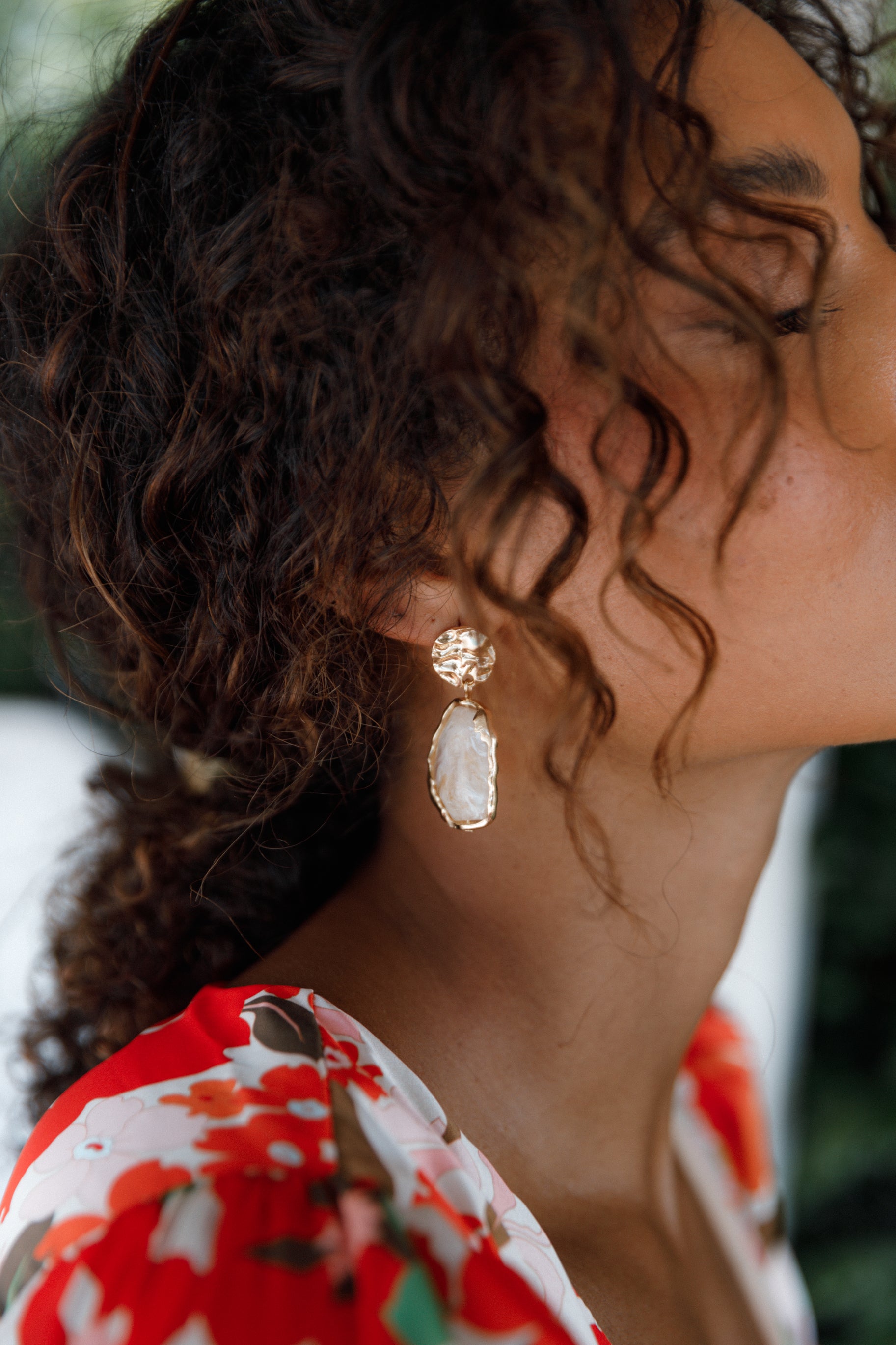 Montague Drop Earrings - Gold-Aur Fashion
