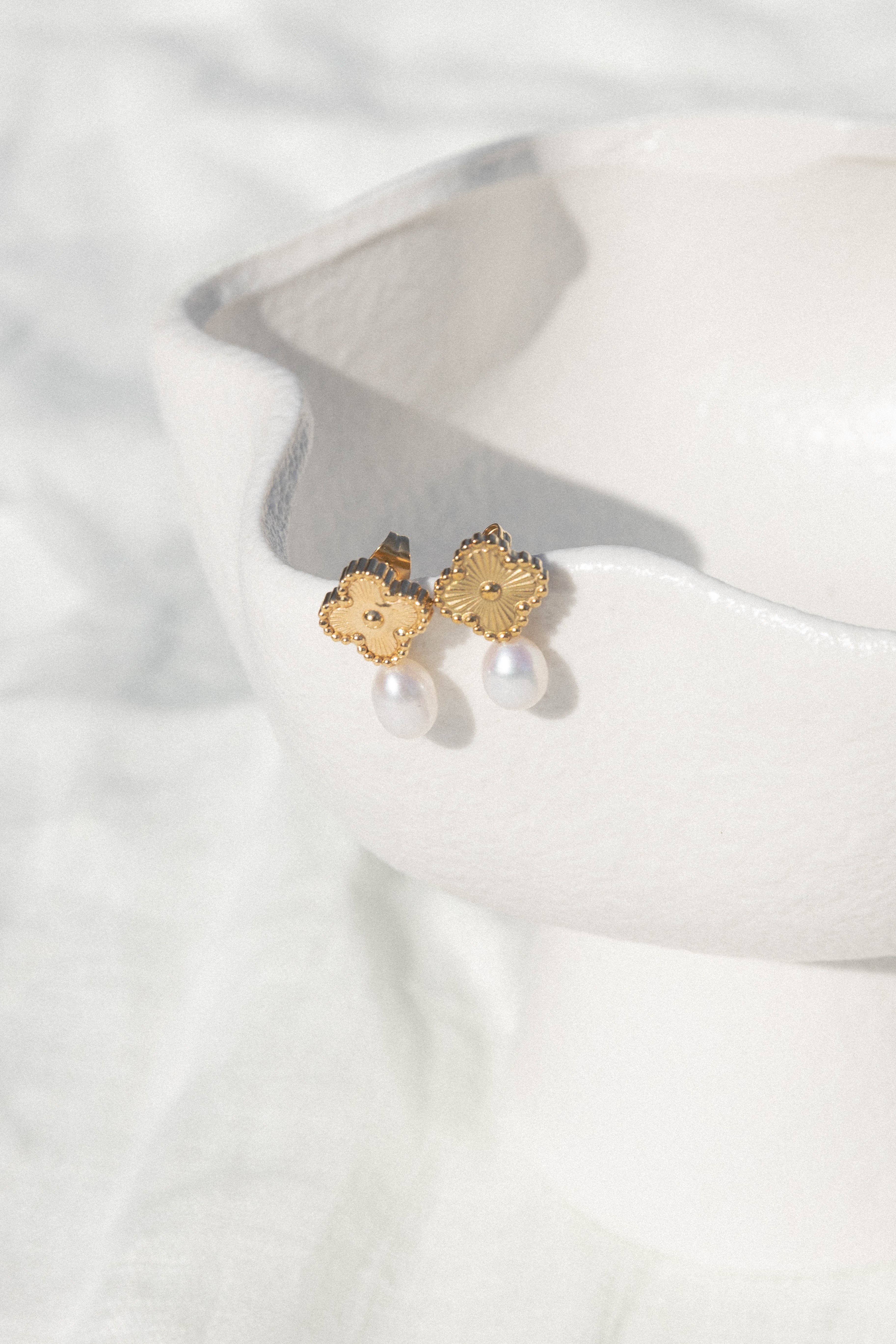 Niccolo Earrings - Gold-Aur Fashion