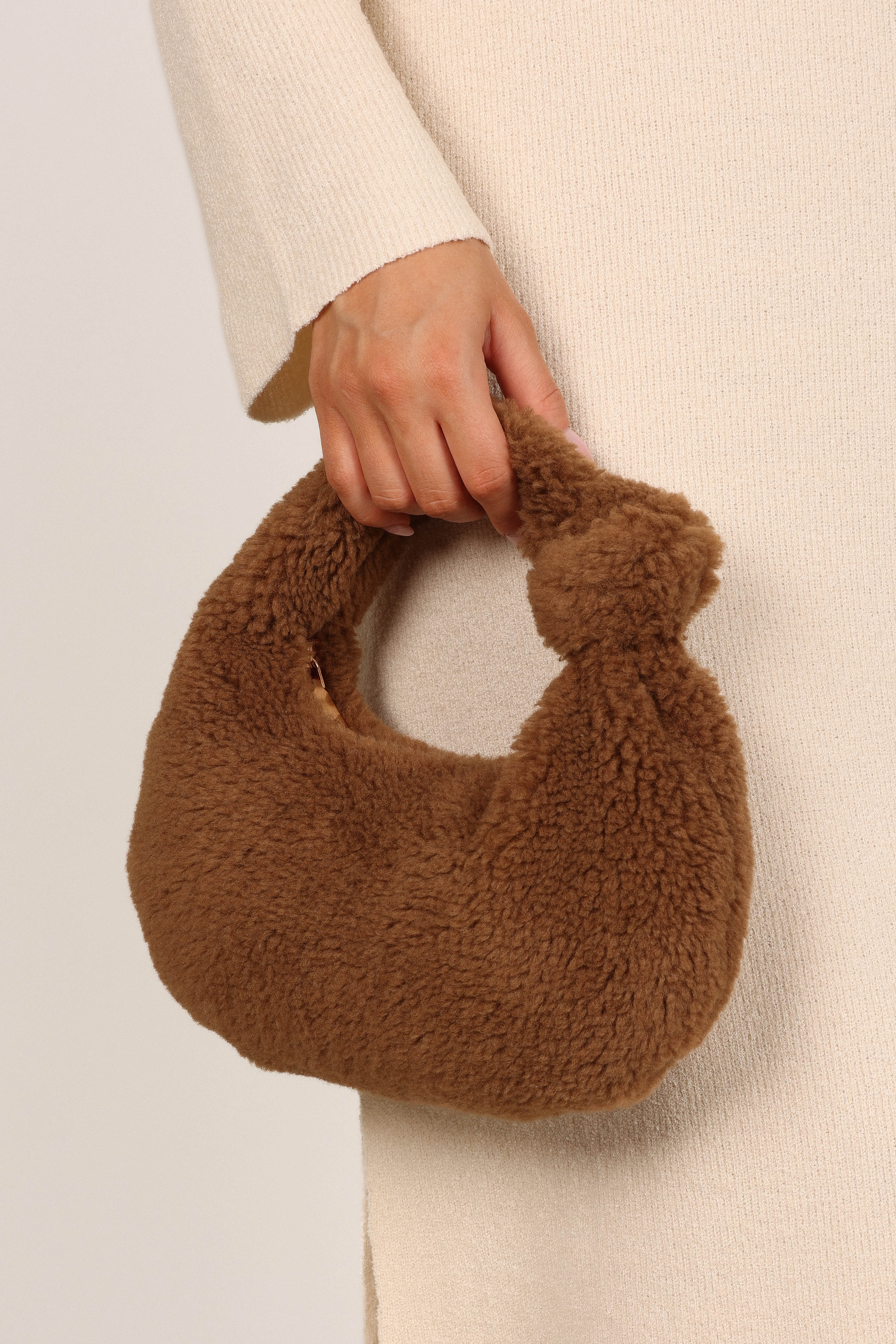 Riley Faux Shearling Bag - Tan-Aur Fashion