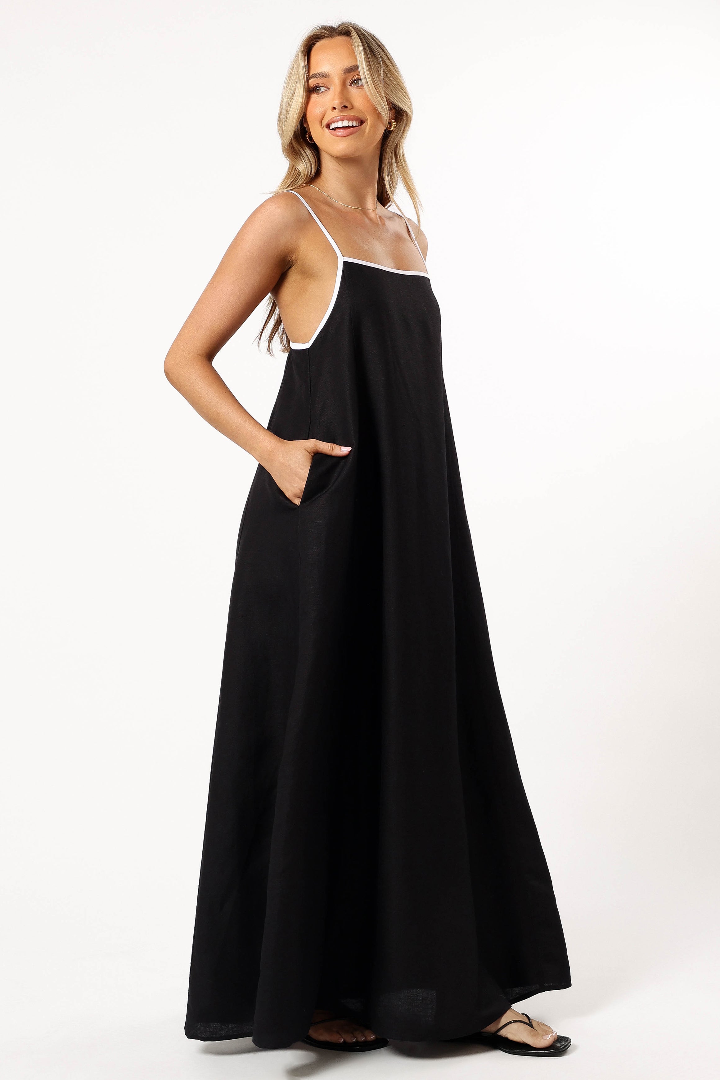 Elliana Maxi Dress - Black-Aur Fashion