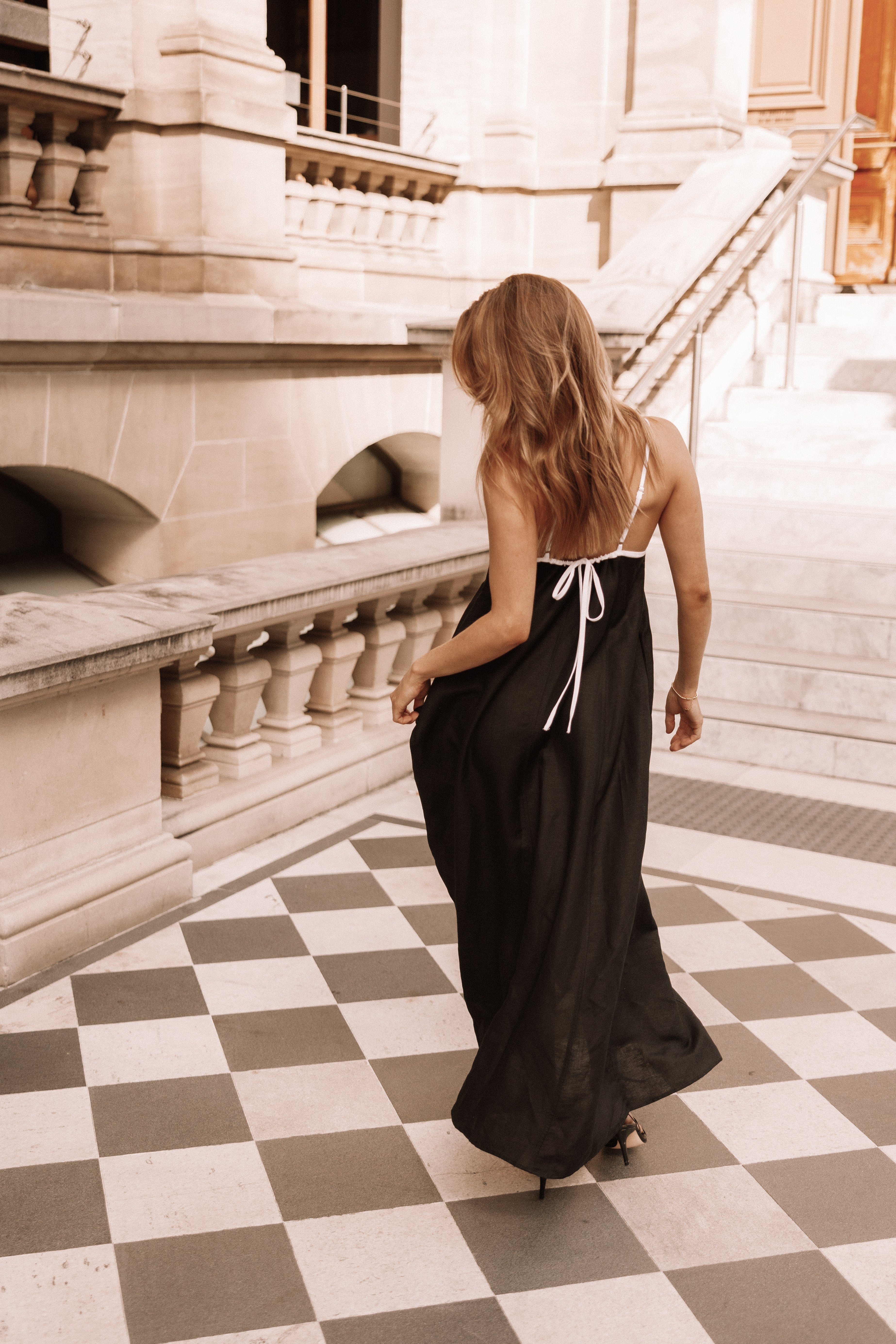 Elliana Maxi Dress - Black-Aur Fashion