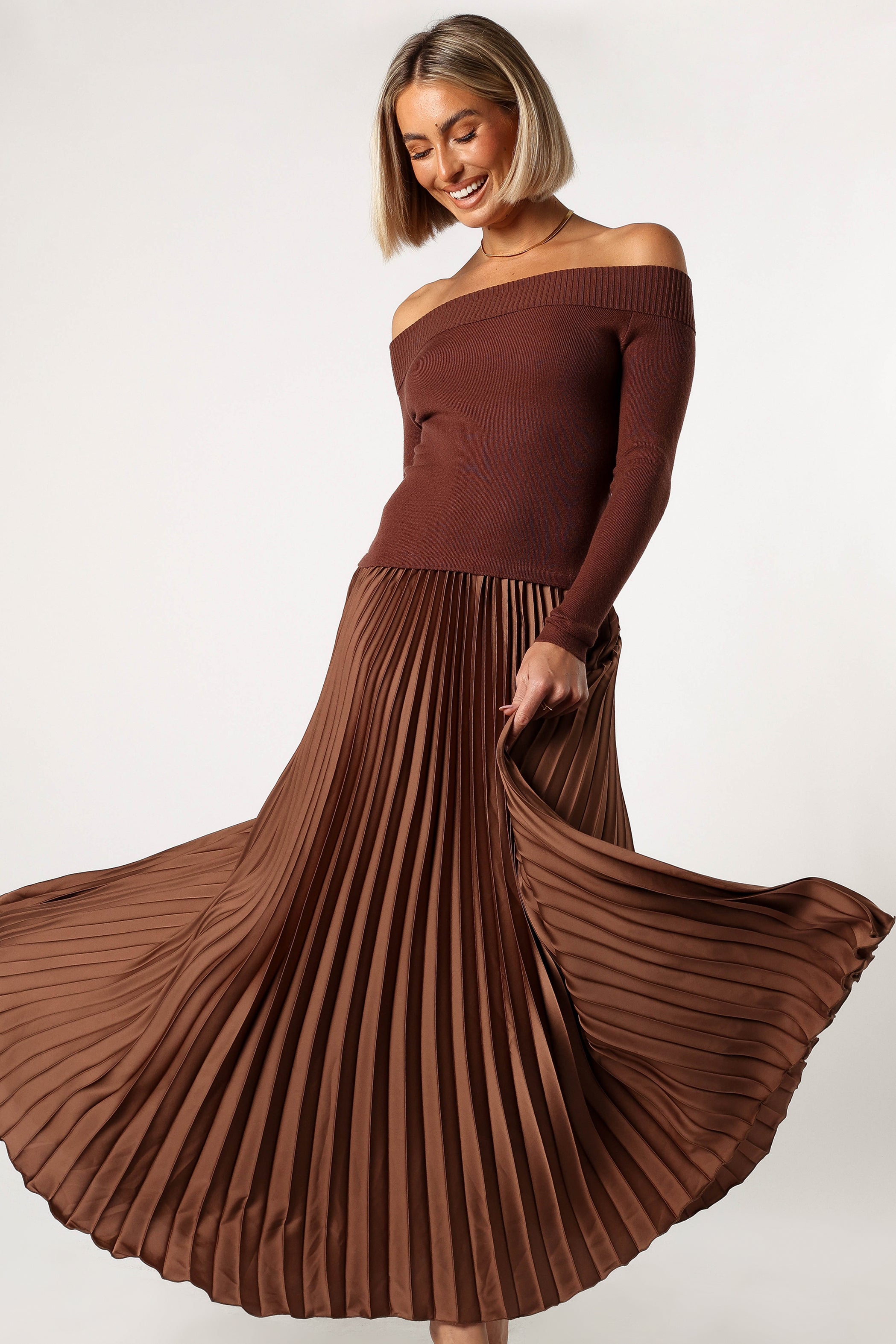 Slate Off Shoulder Pleated Midi Dress - Bronze-Aur Fashion