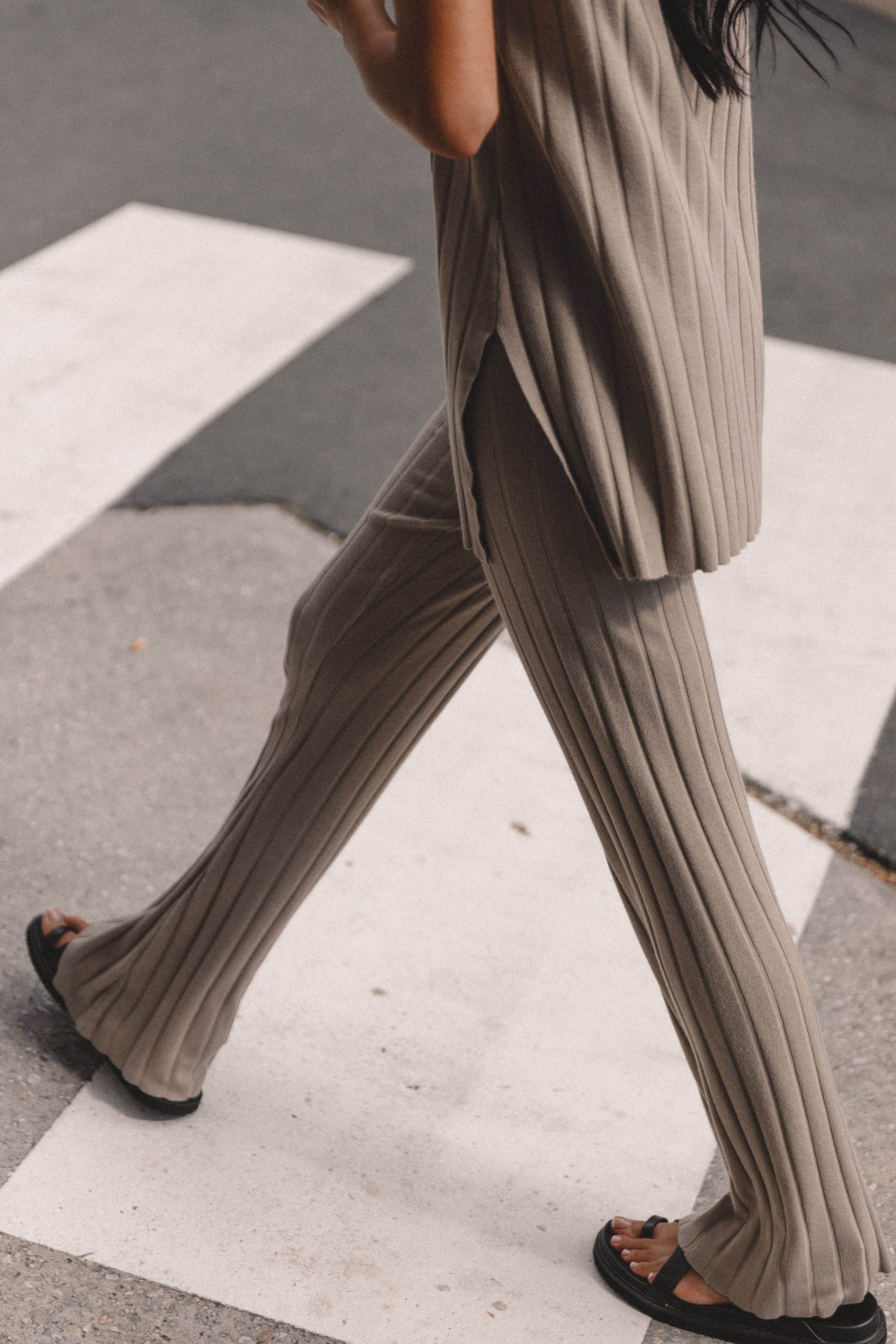 Silvie Knitted Set - Beige-Aur Fashion