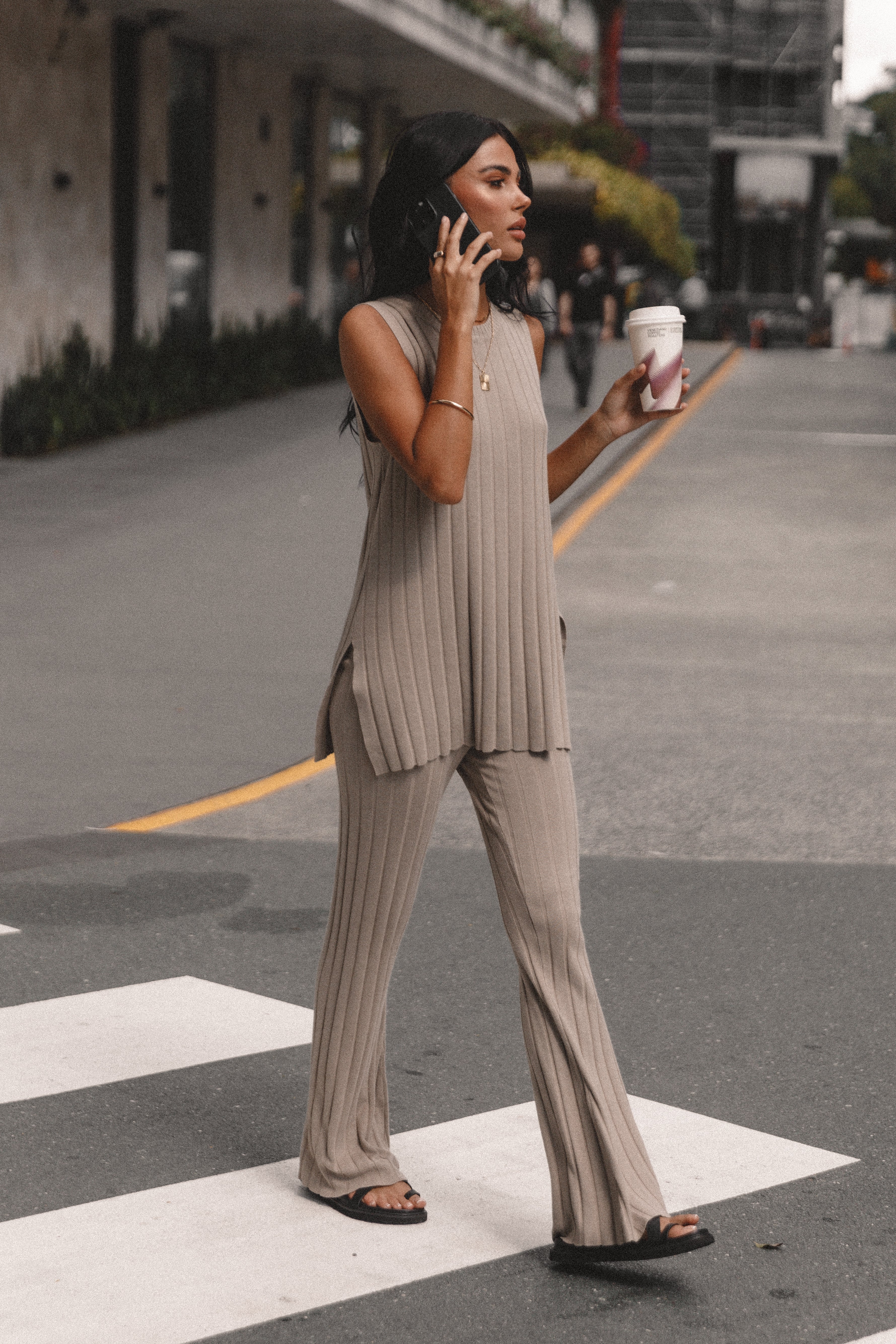 Silvie Knitted Set - Beige-Aur Fashion