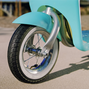 Razor: Rueda Frontal; Moto El&eacute;ctrica; Ruedas Neum&aacute;ticas; Ni&ntilde;as