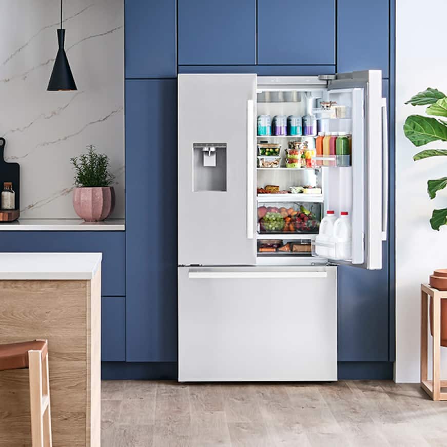 Refrigerador de acero inoxidable negro Bosch